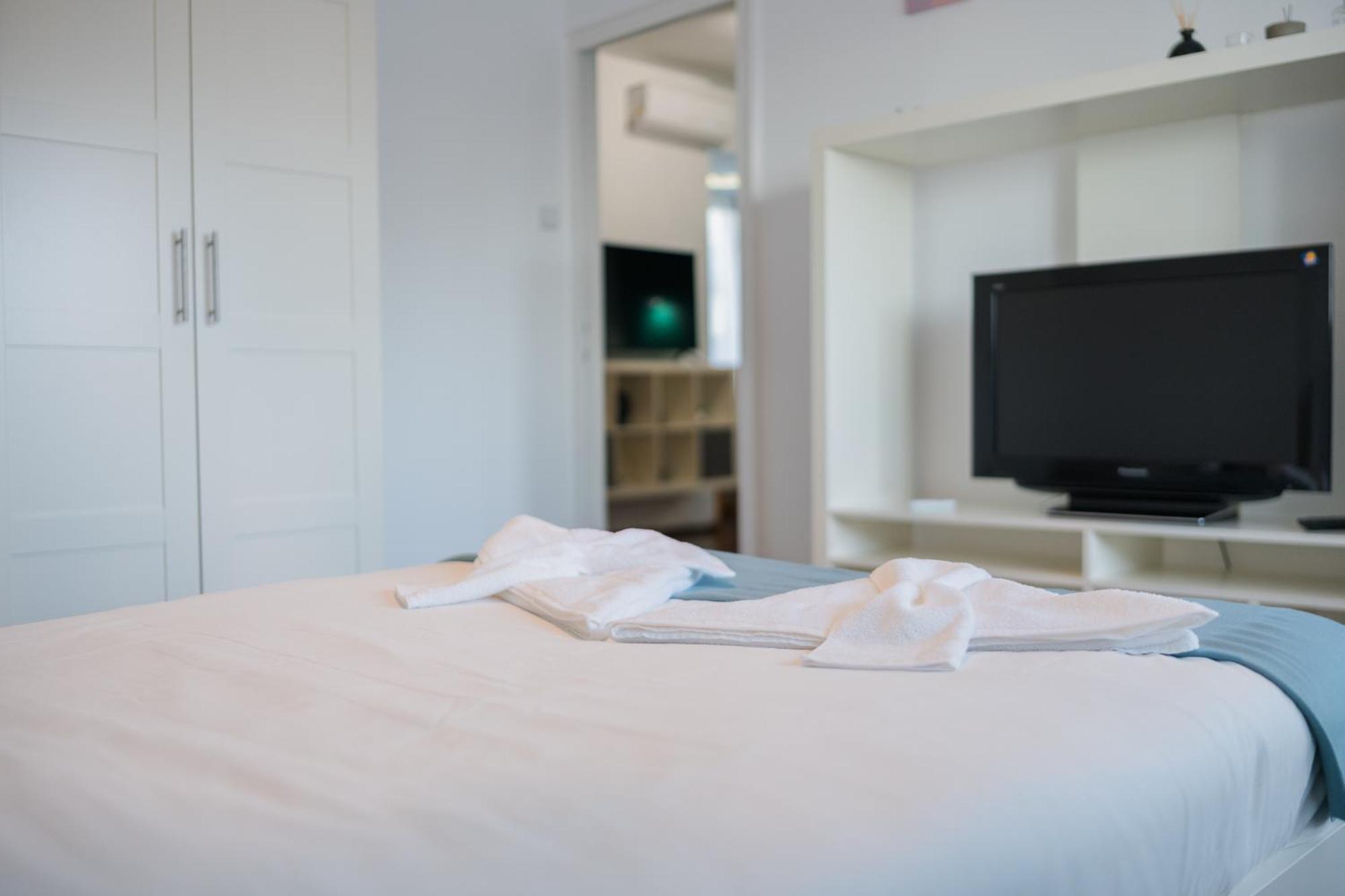 Hacienda Romana - Center 2bdr Apartment Bucharest