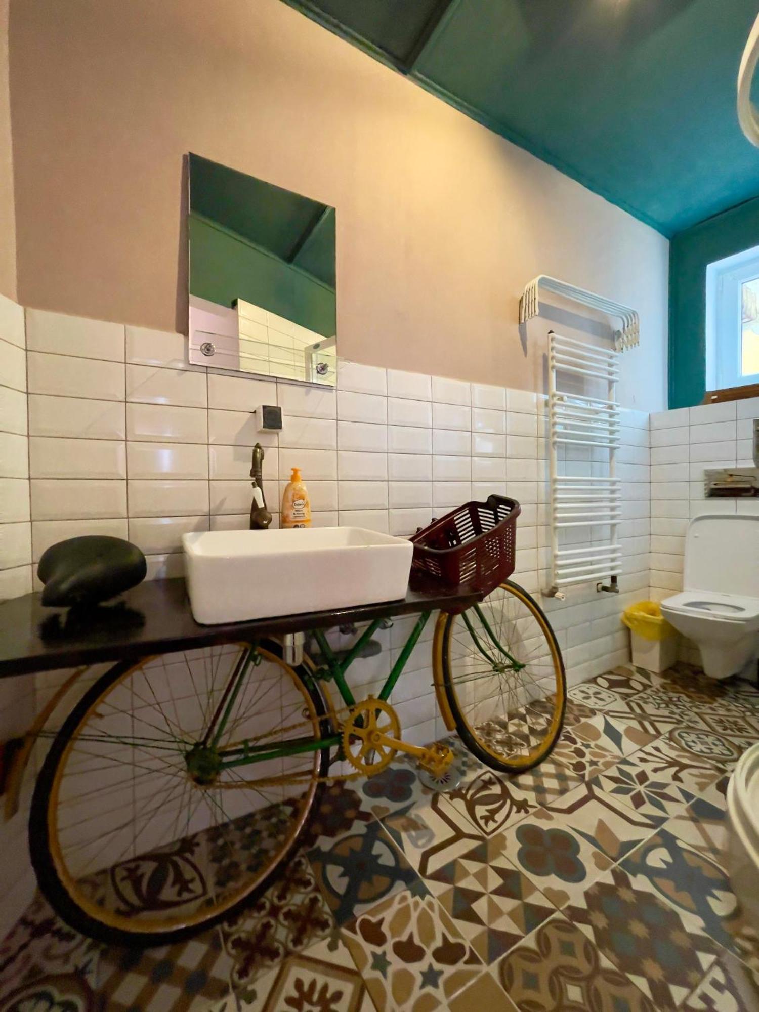 Industrial Apartment *