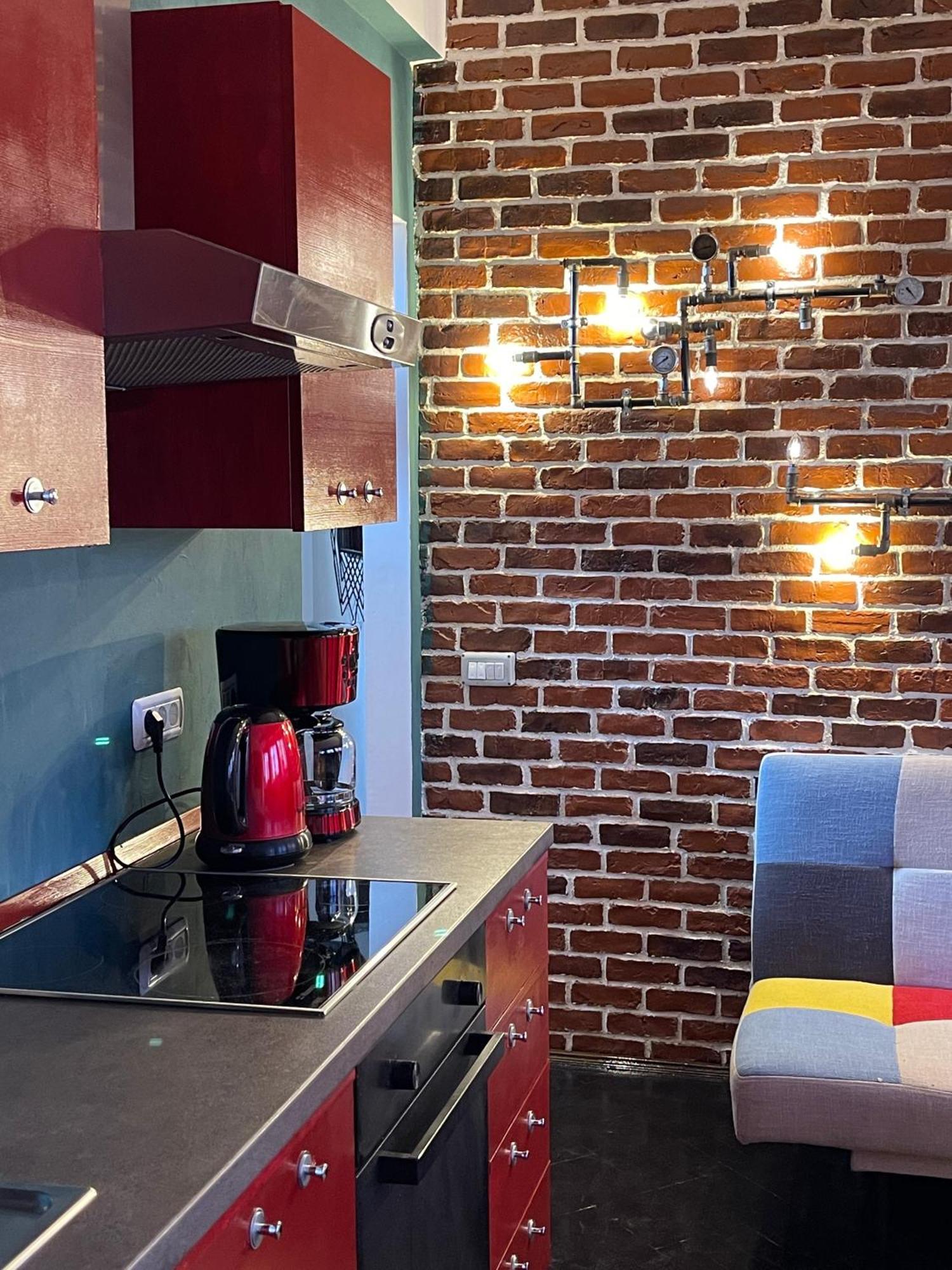 Industrial Apartment *