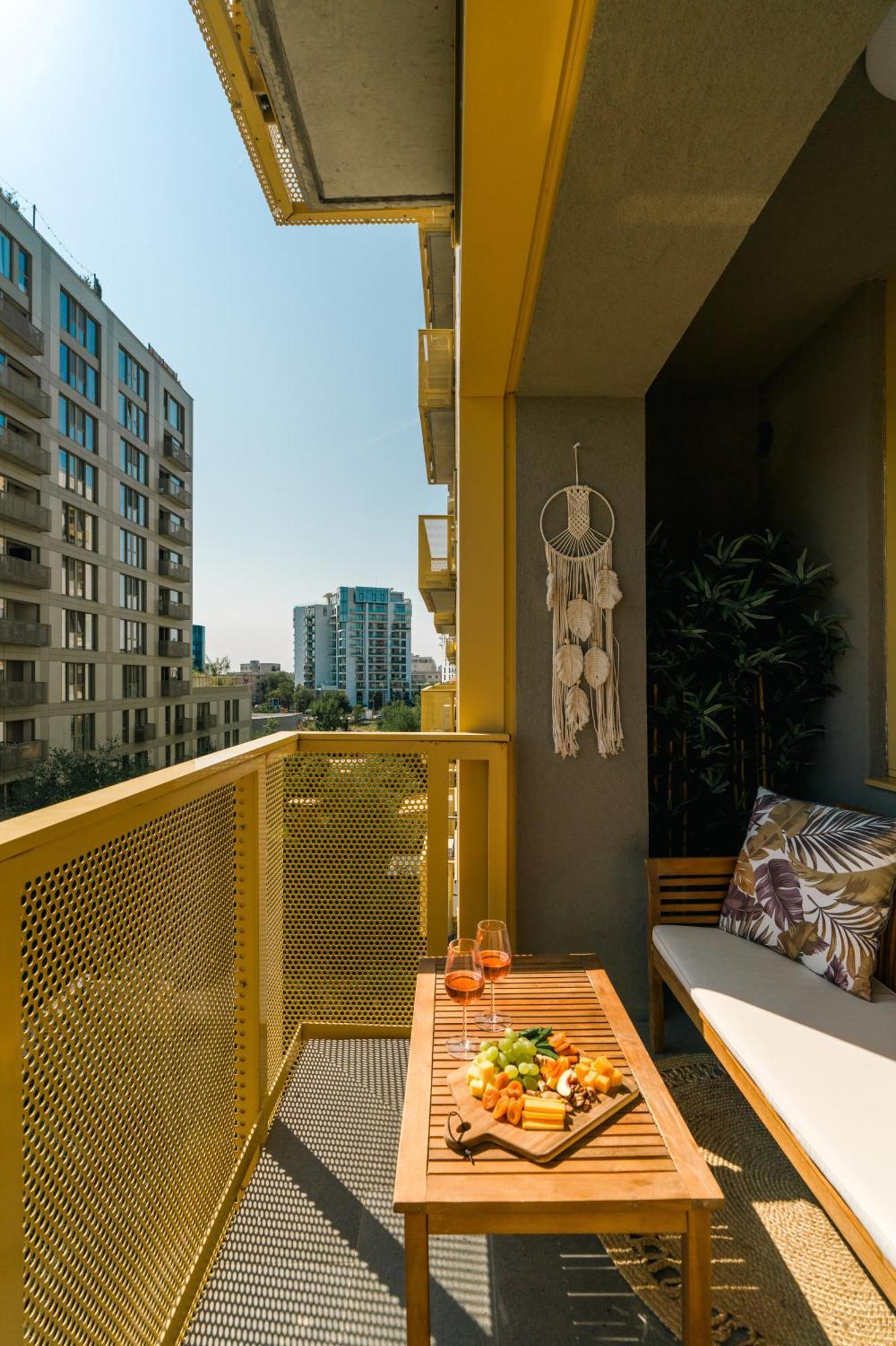 Mido Aviatie Park With Private Parking & Self Check-in *