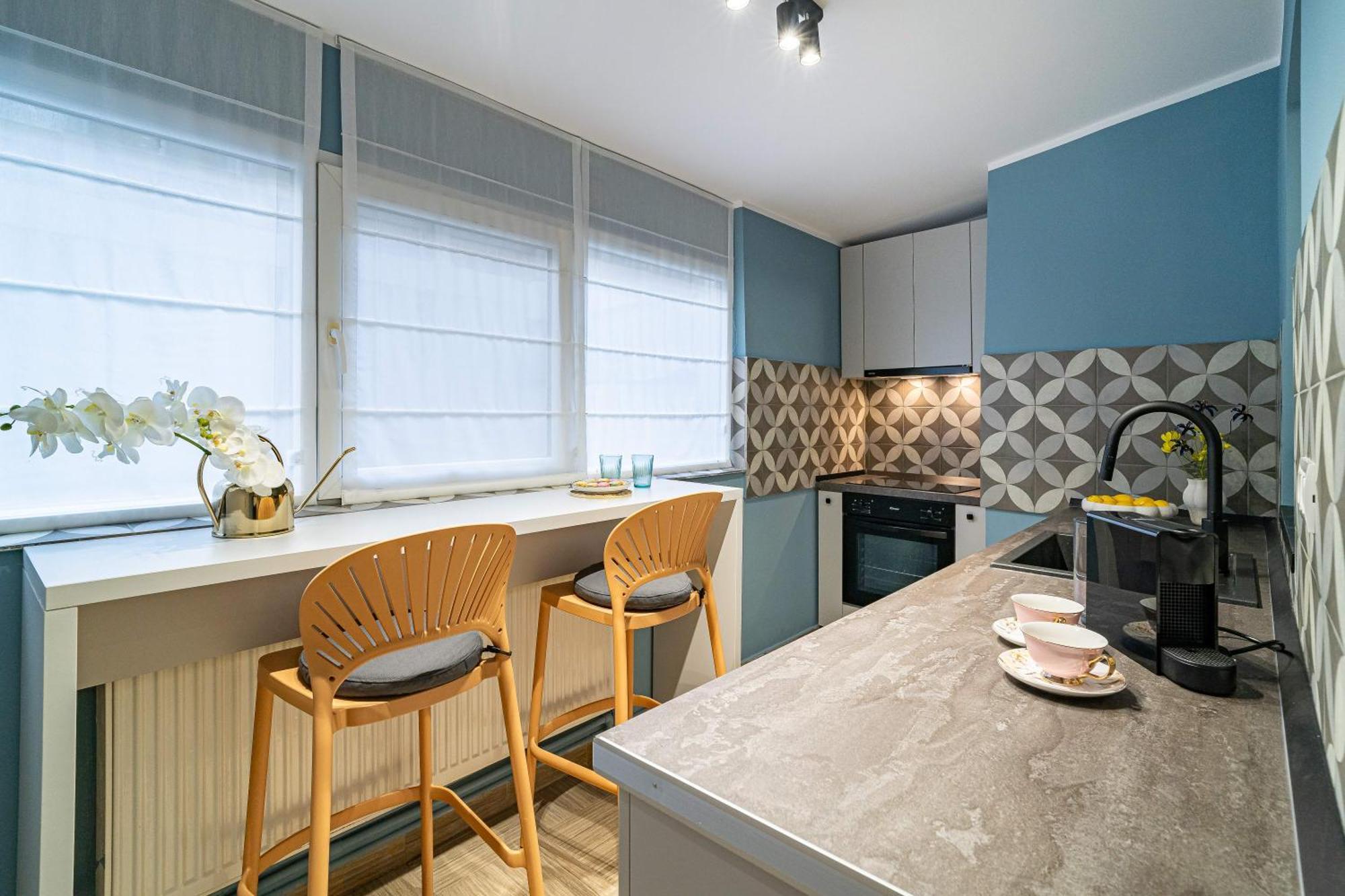 Celestial Azure - Tranquil 1br In Piata Universitatii * Bucareste
