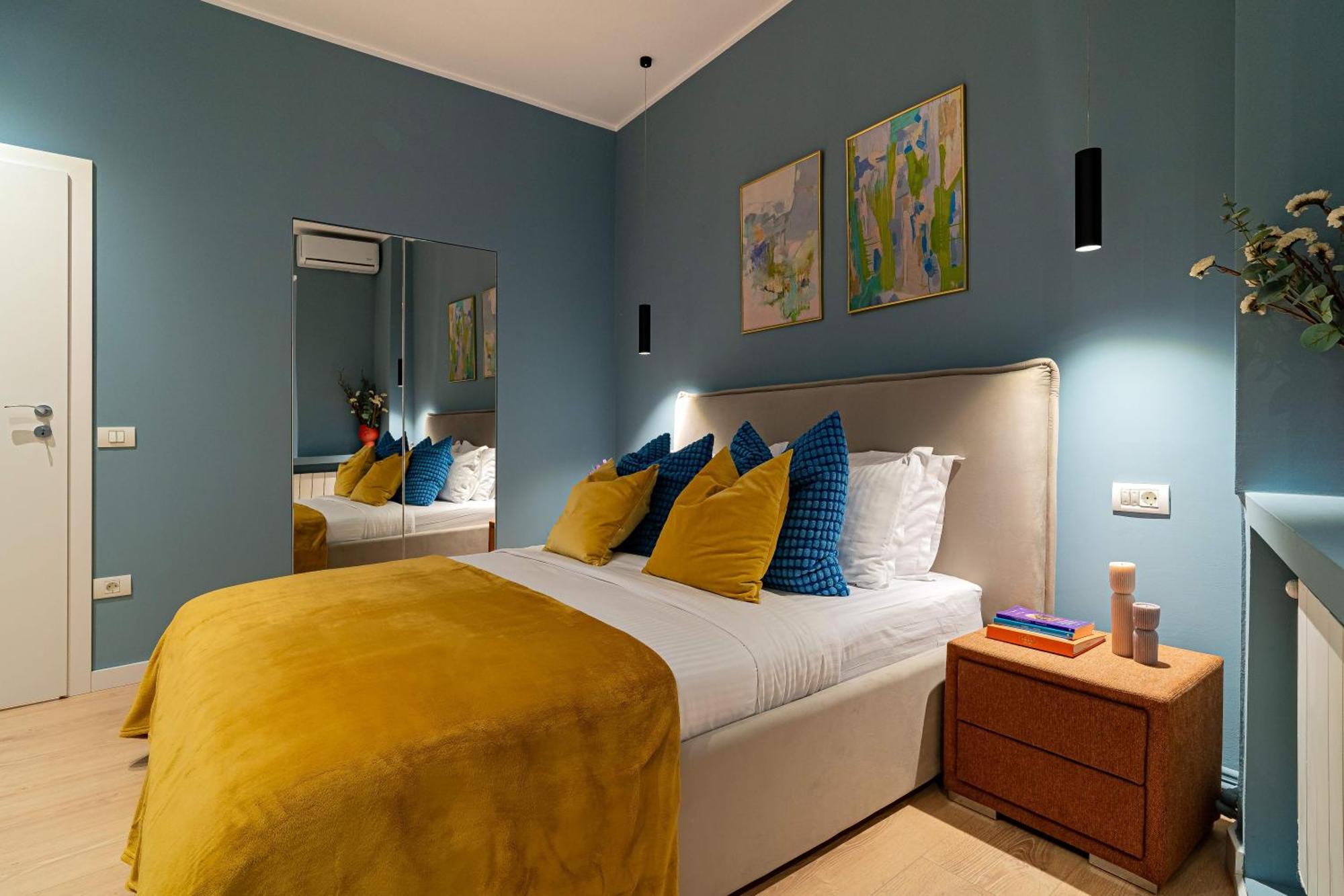 Celestial Azure - Tranquil 1br In Piata Universitatii Apartamento