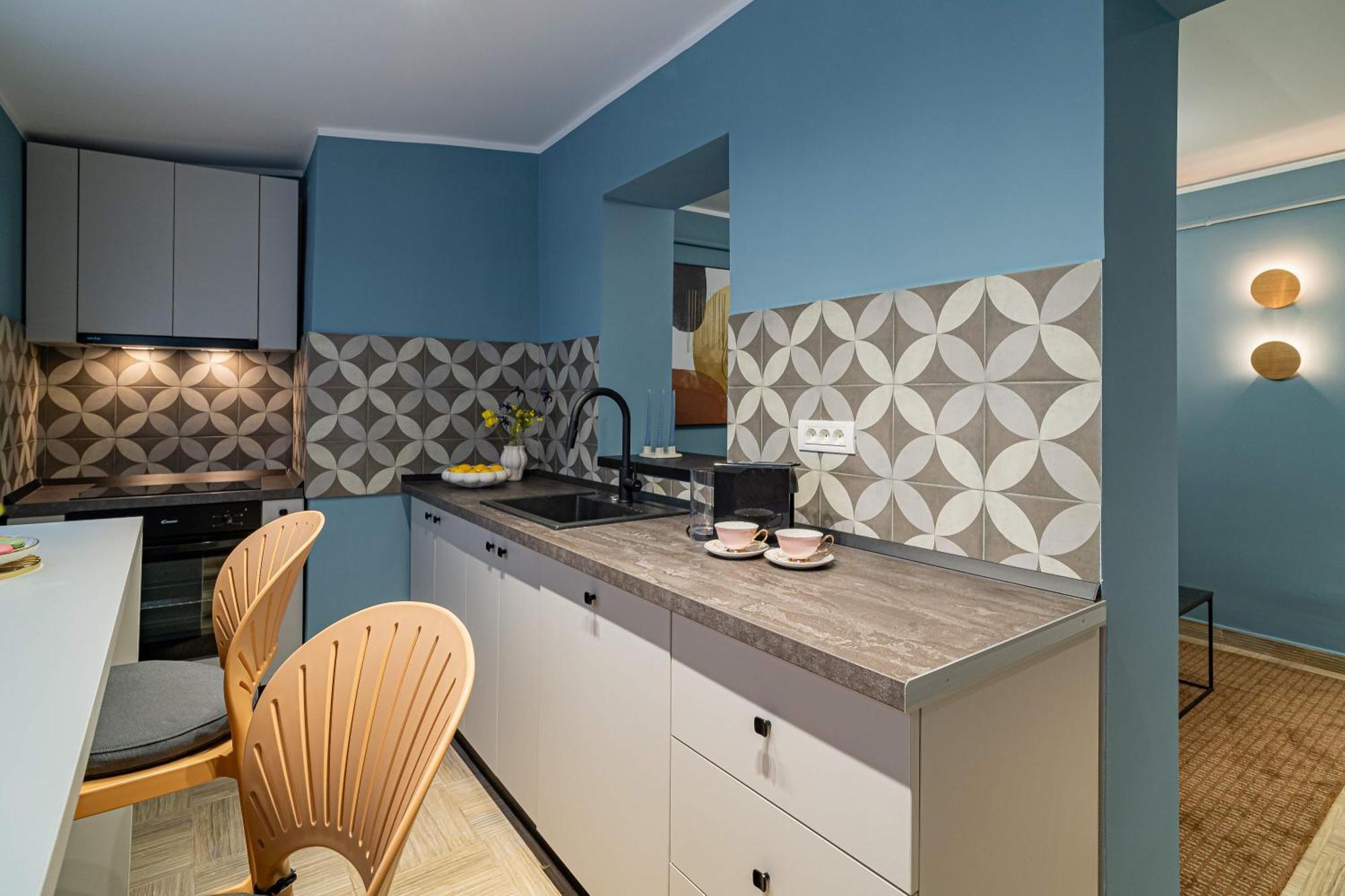 Apartamento Celestial Azure - Tranquil 1br In Piata Universitatii Bucareste