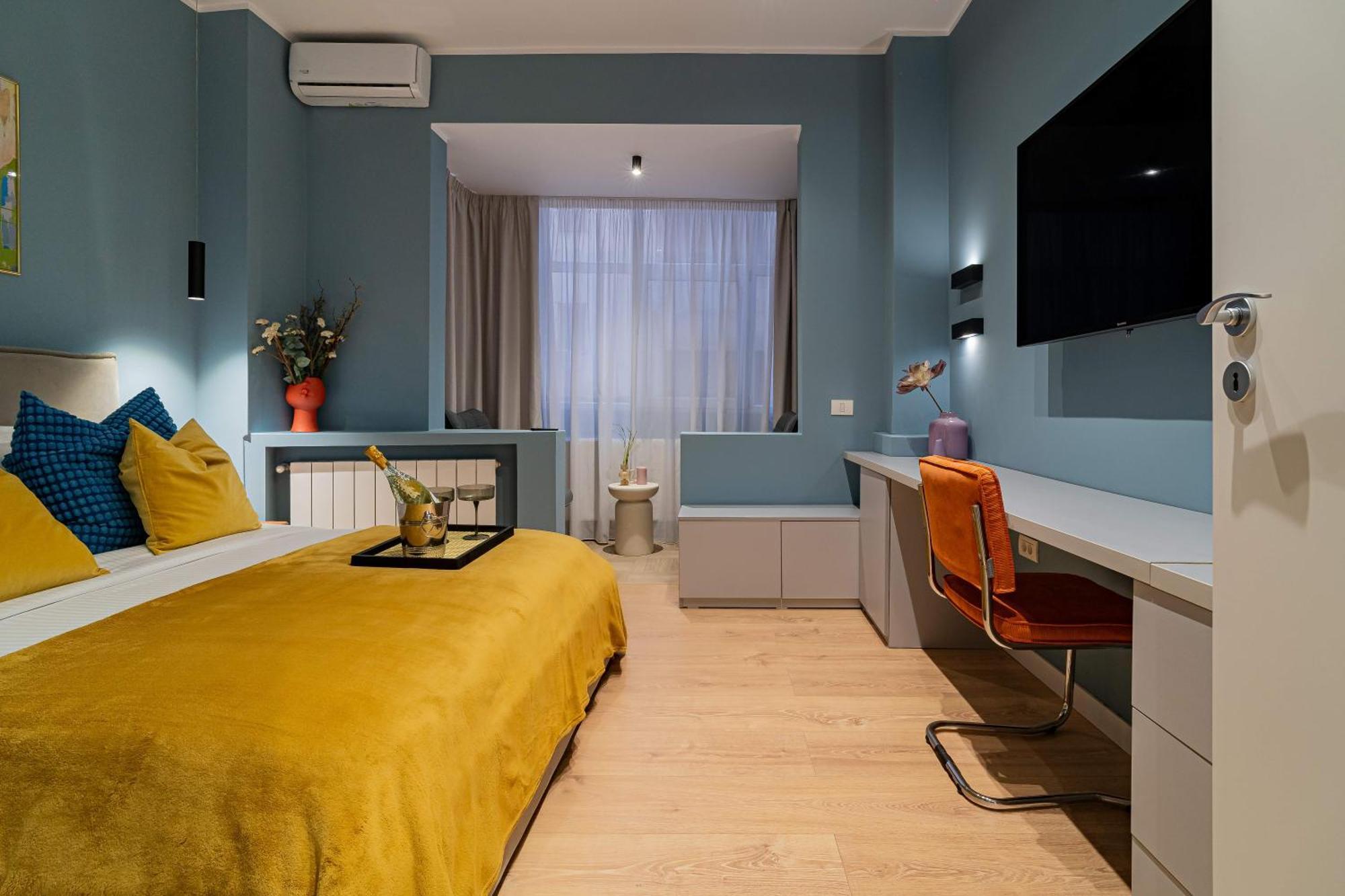 Celestial Azure - Tranquil 1br In Piata Universitatii *