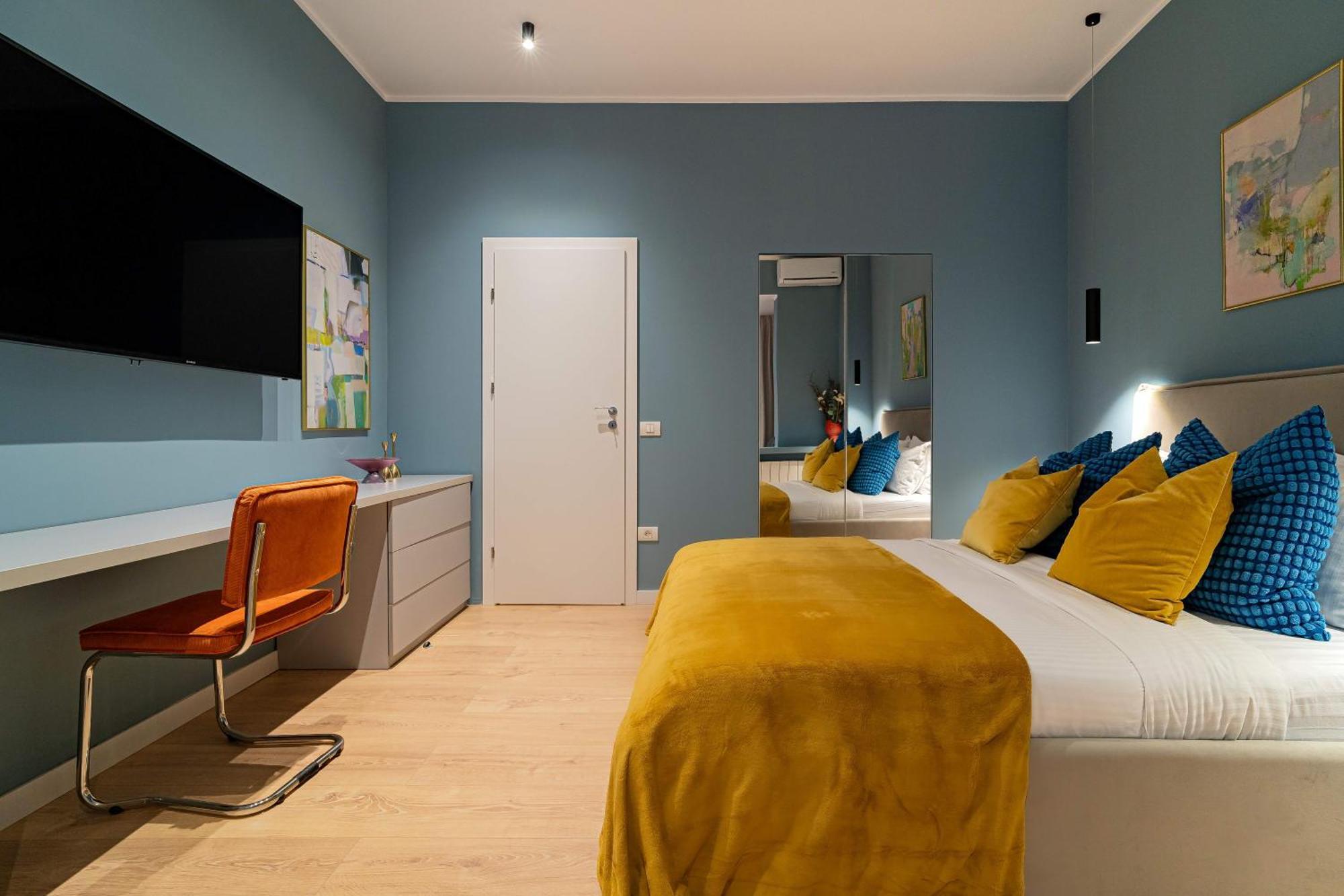 Celestial Azure - Tranquil 1br In Piata Universitatii * Bucareste