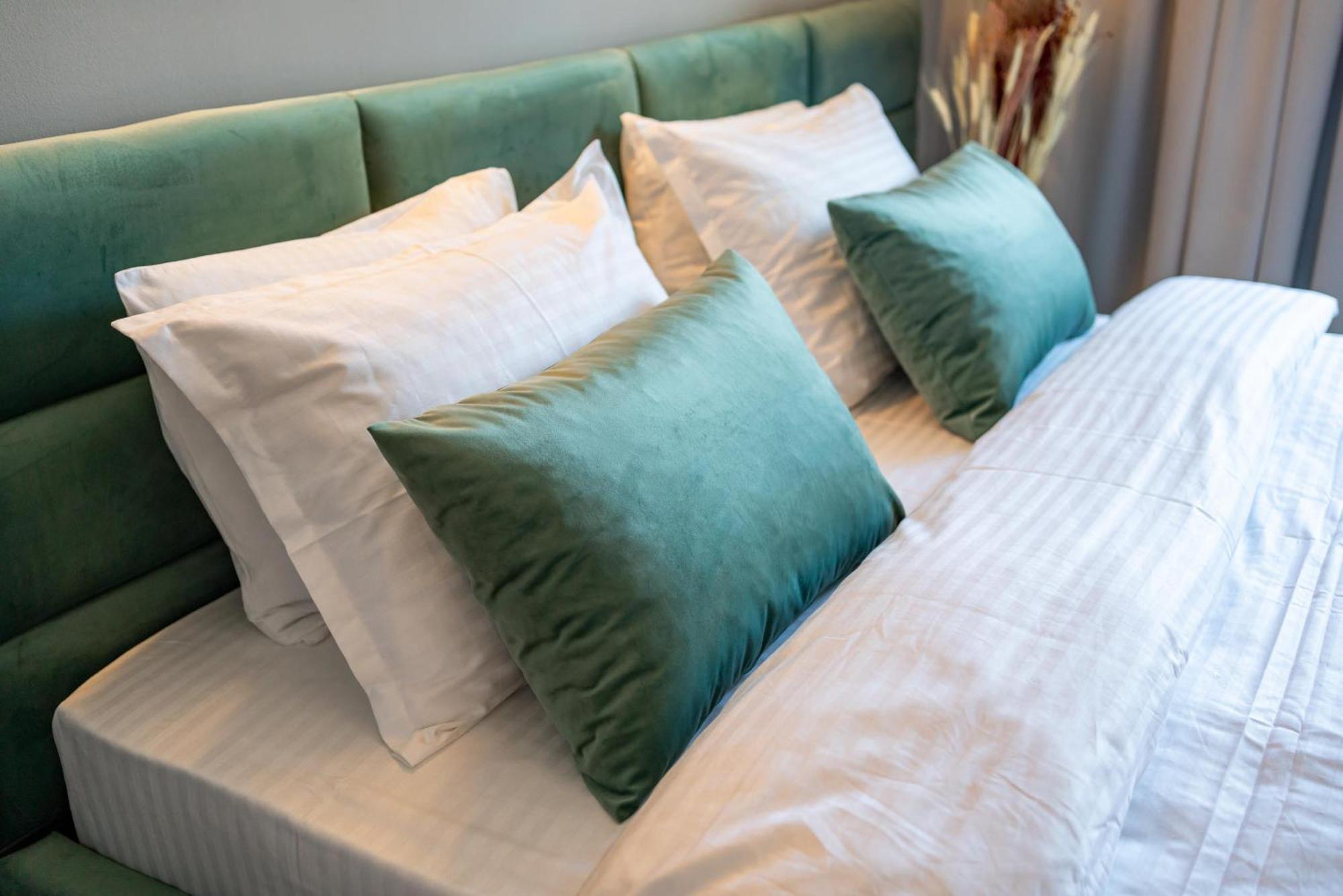 Stylish Comfort - 2br In Vibrant East Bucharest