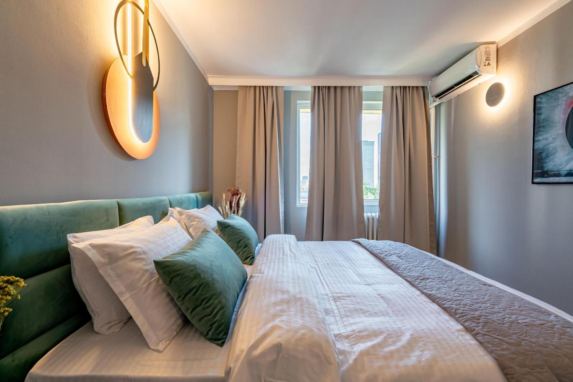 Apartment Stylish Comfort - 2br In Vibrant East Bucharest