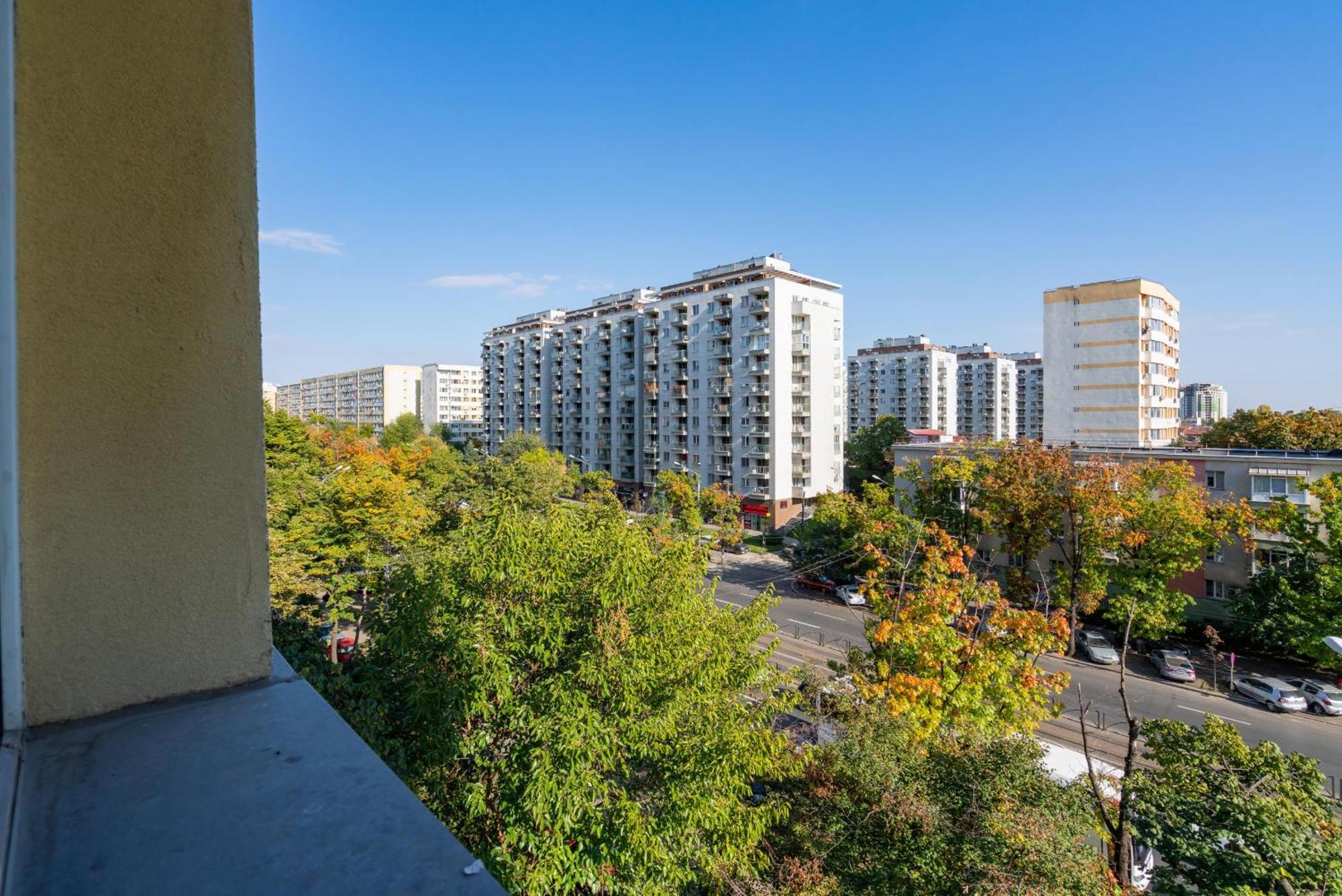 Stylish Comfort - 2br In Vibrant East Bucharest