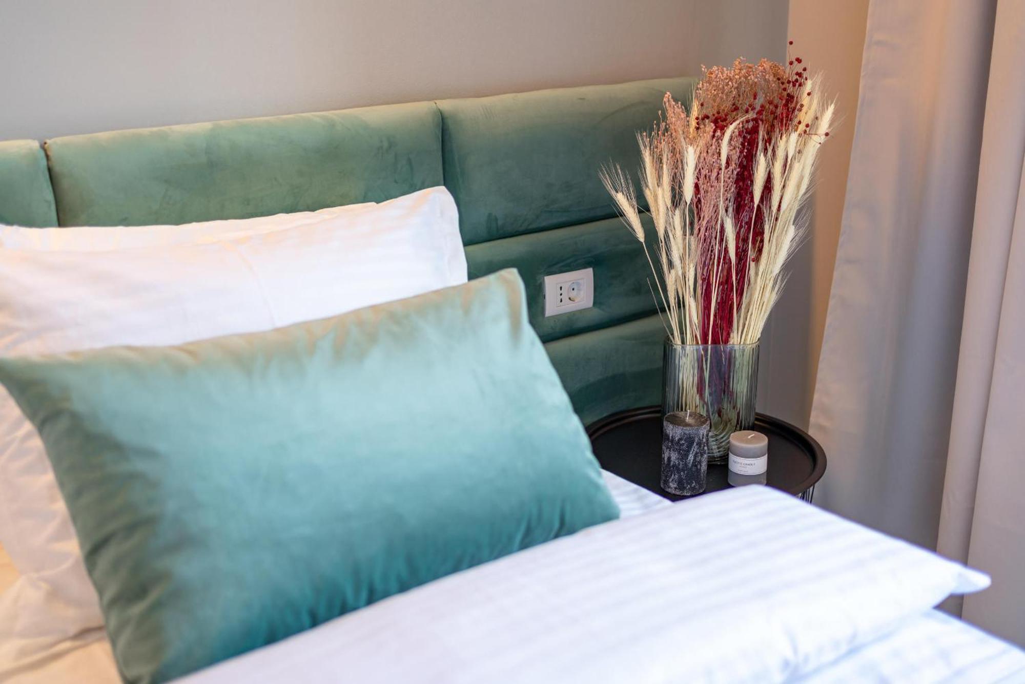 Stylish Comfort - 2br In Vibrant East * Bucharest