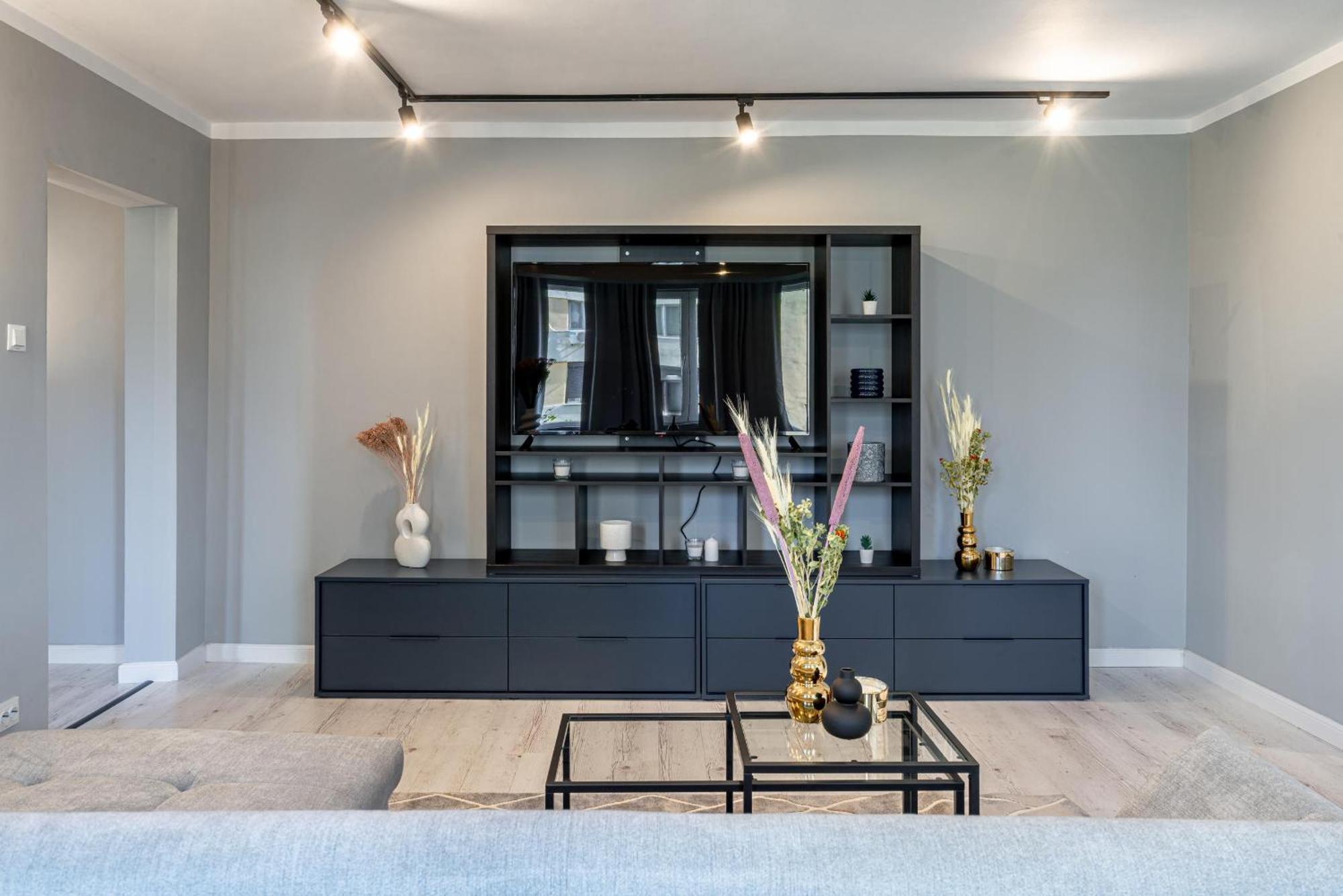 Stylish Comfort - 2br In Vibrant East Apartment *