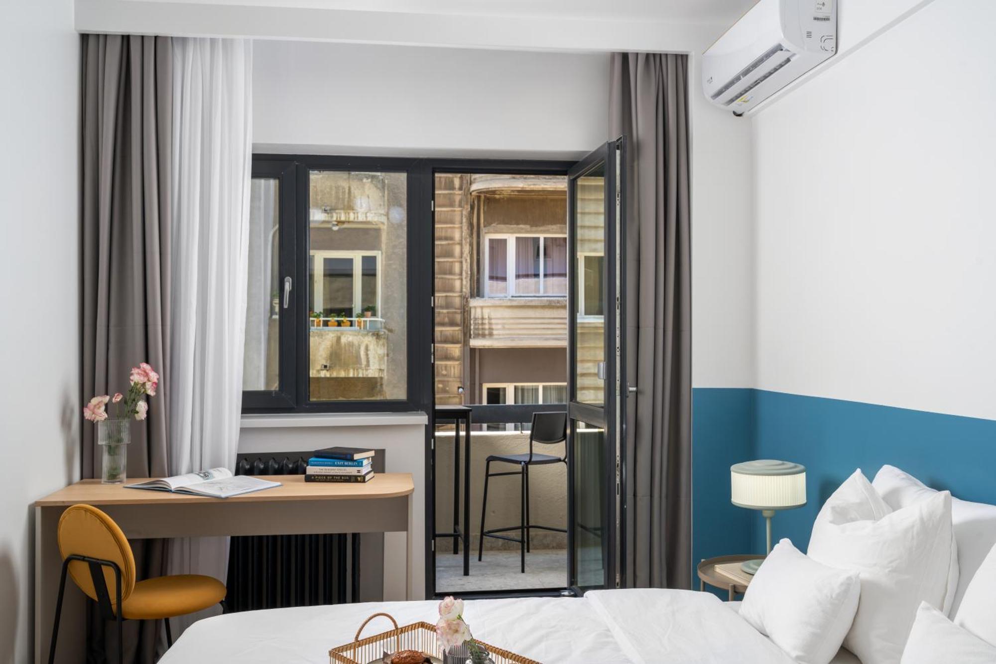 Old City Modern 2Br Office Room And 2 Balconies Bucharest