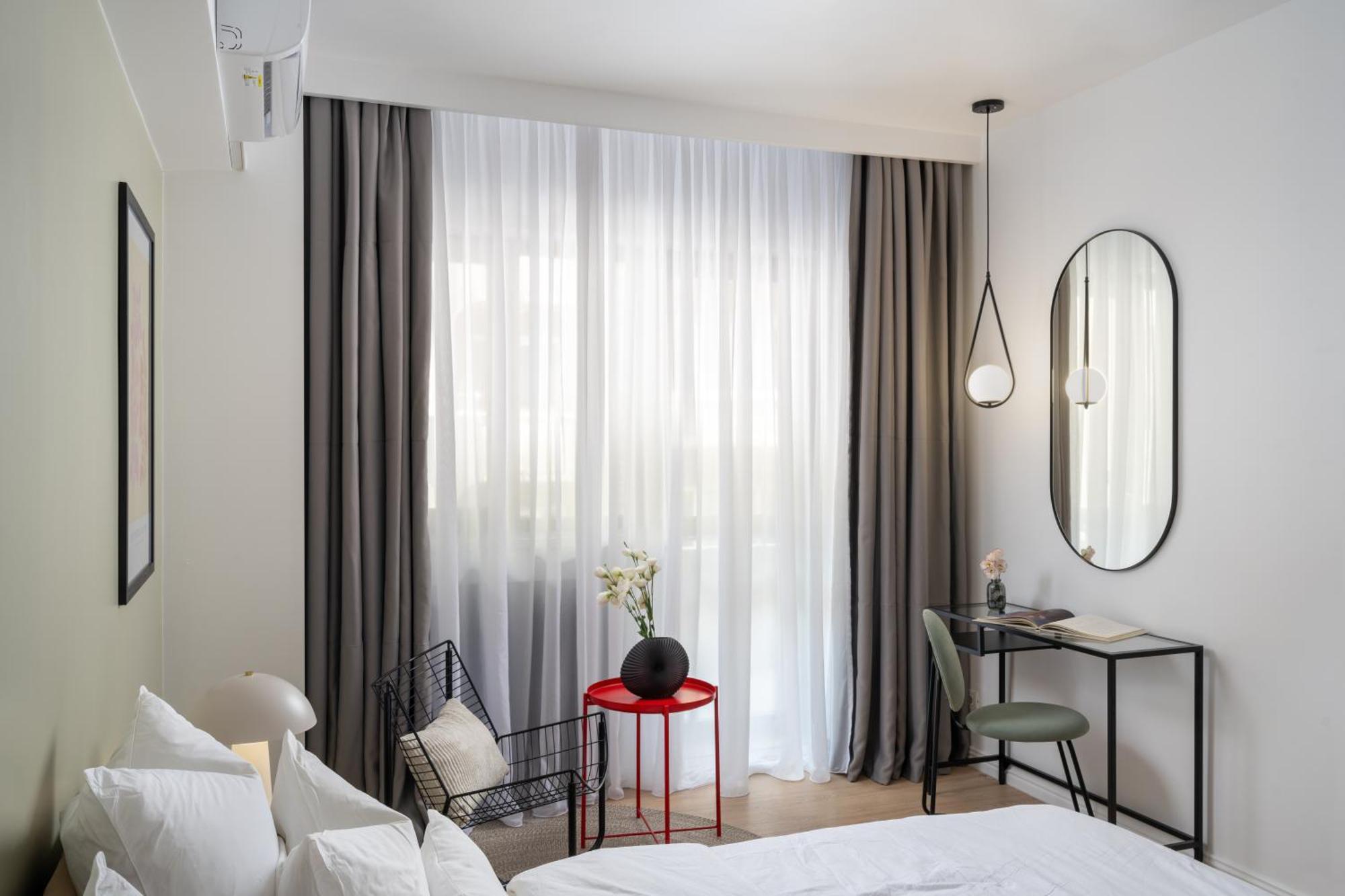 Old City Modern 2Br Office Room And 2 Balconies Apartment Bucharest
