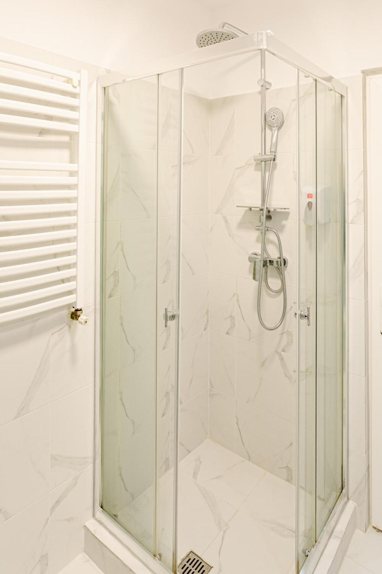 Urban Vibes - Chic On Smardan Street Apartamento Bucareste