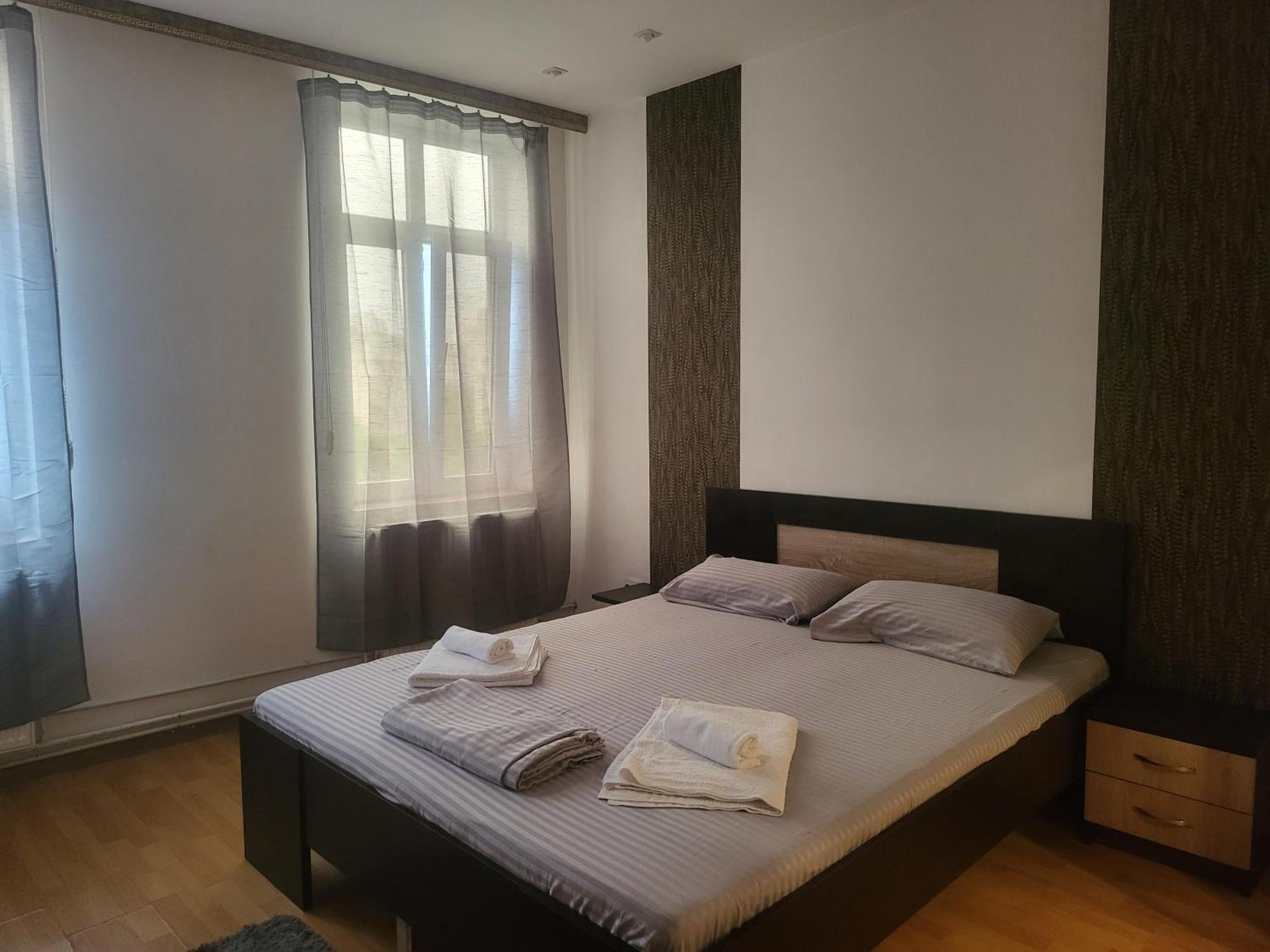 Yanis Apartment *