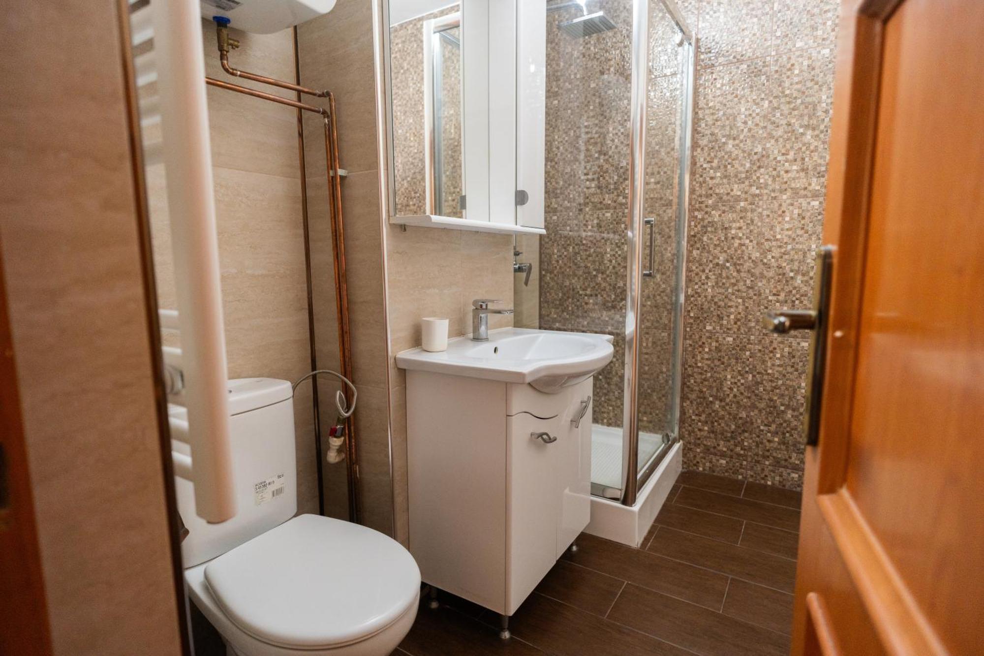 Ultra Central Retreat - Palace Of Parliament View Apartment *