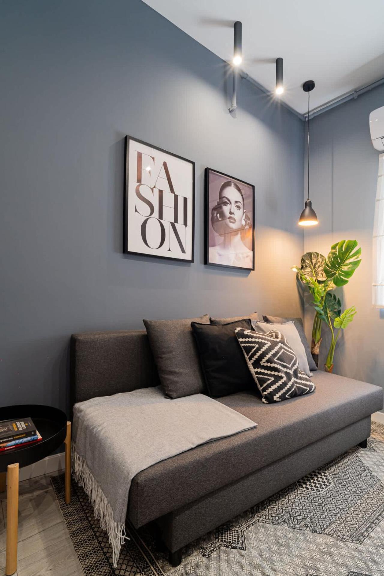 Chic Black & White 2br Retreat On Dambovitei Apartamento *