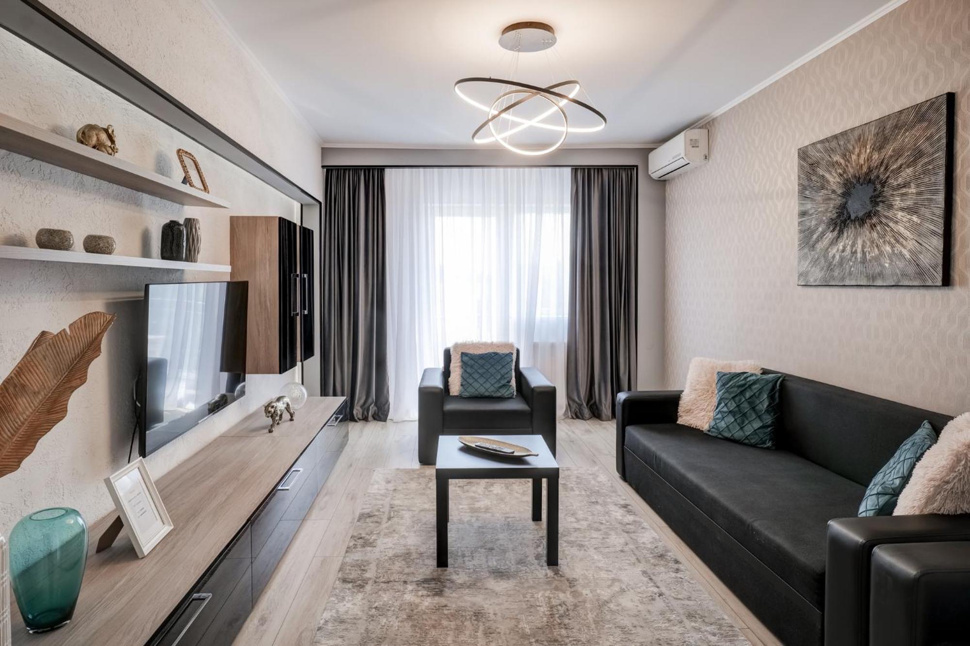 Chanttal Luxury - Fountain Bucureşti