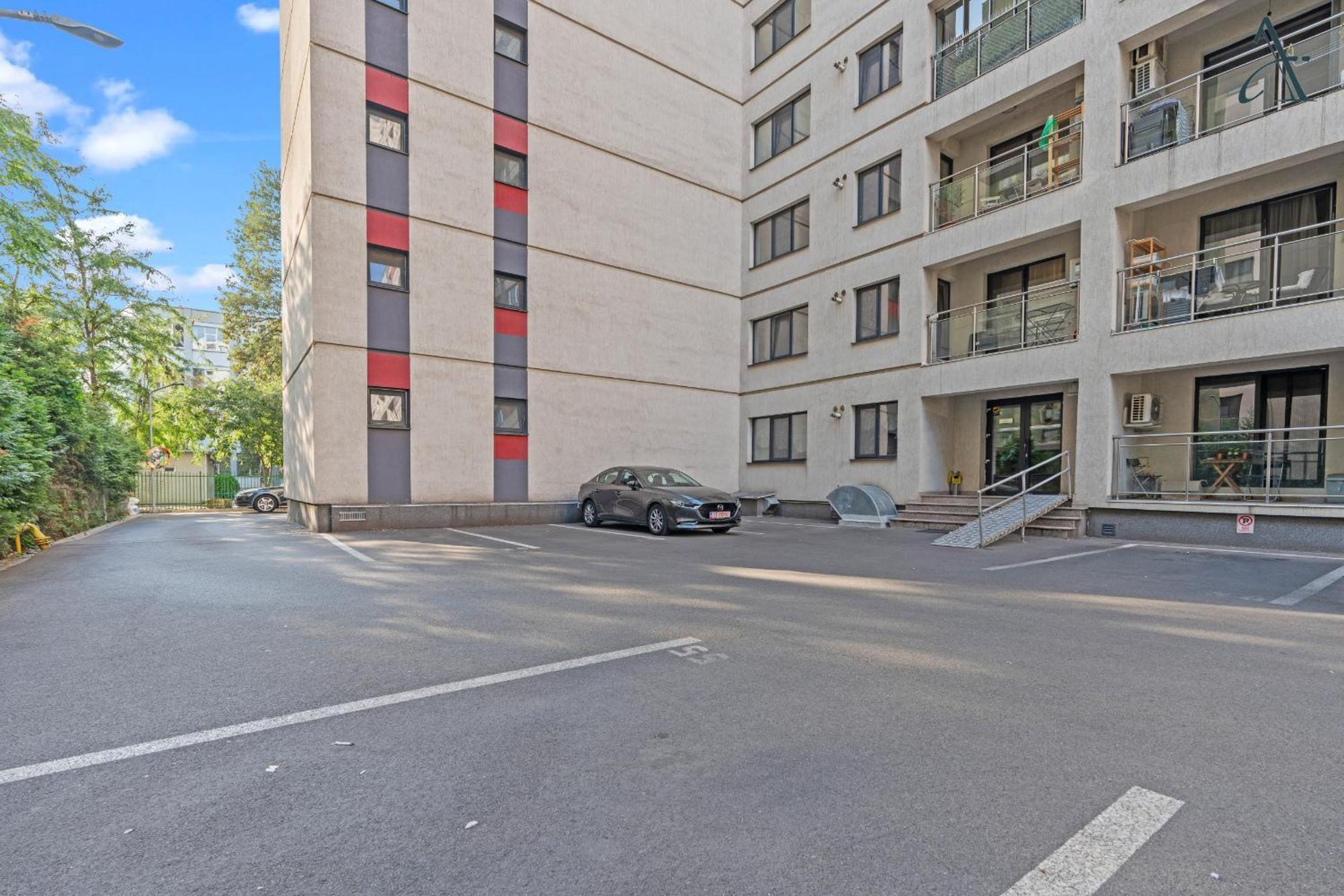 Play Apart Apartment