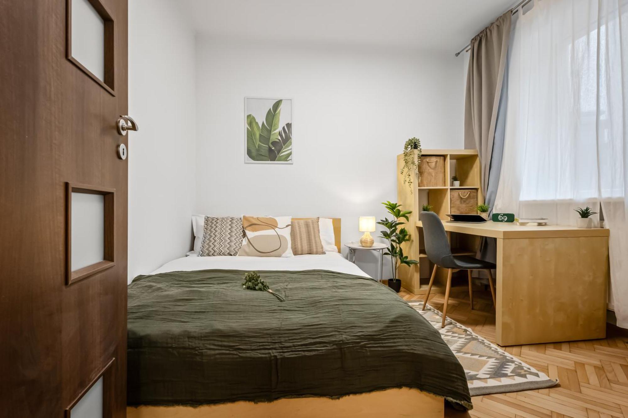 Earthy Escape - With Balcony Apartment