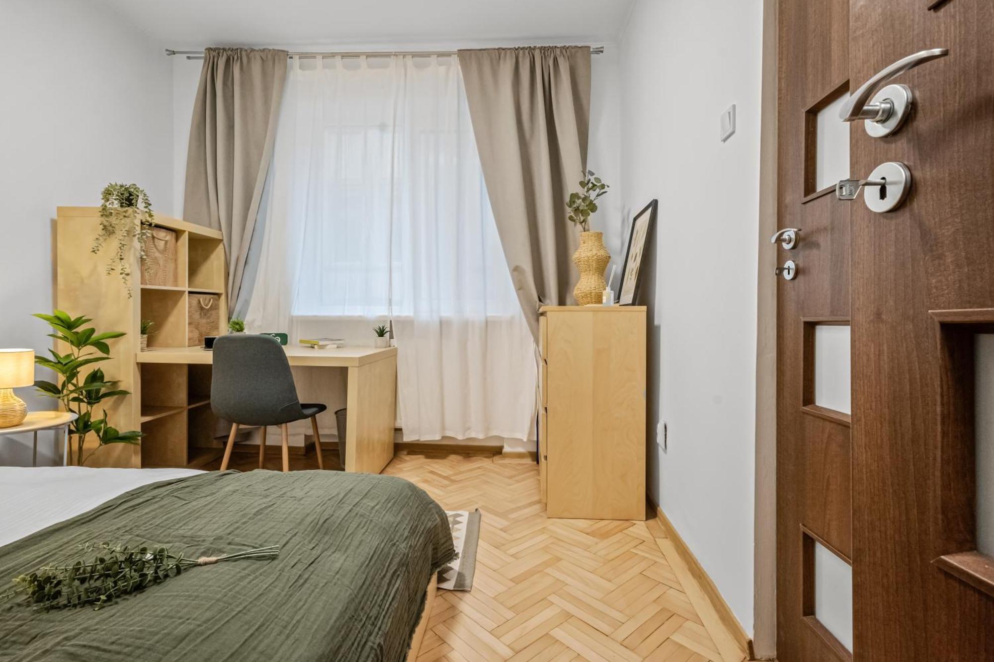 Apartment Earthy Escape - With Balcony