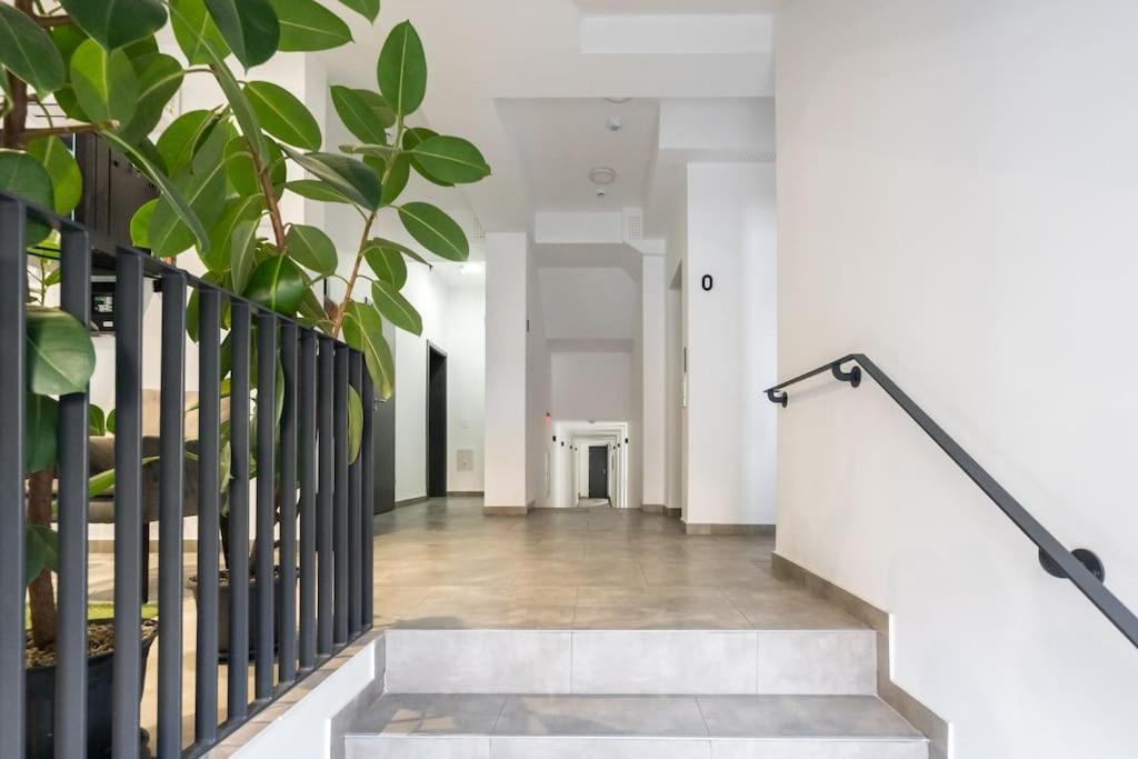18 - New Building & Parking Apartamento