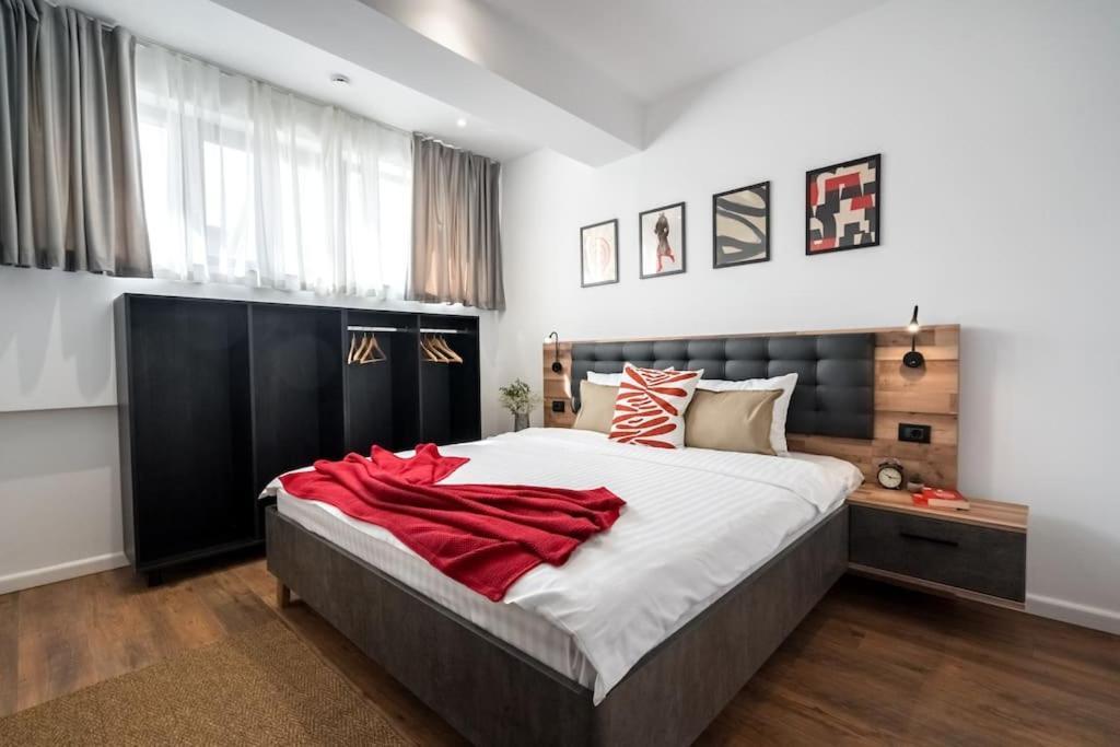 Apartament 17 - New Building & Parking Bucureşti