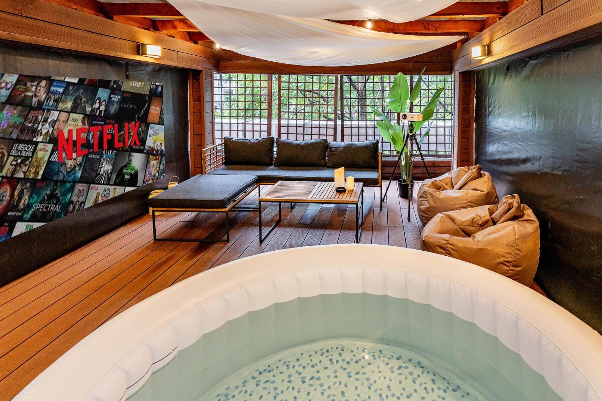 Downtown Wabi-sabi Loft Terrace&jacuzzi Old Town Bucharest