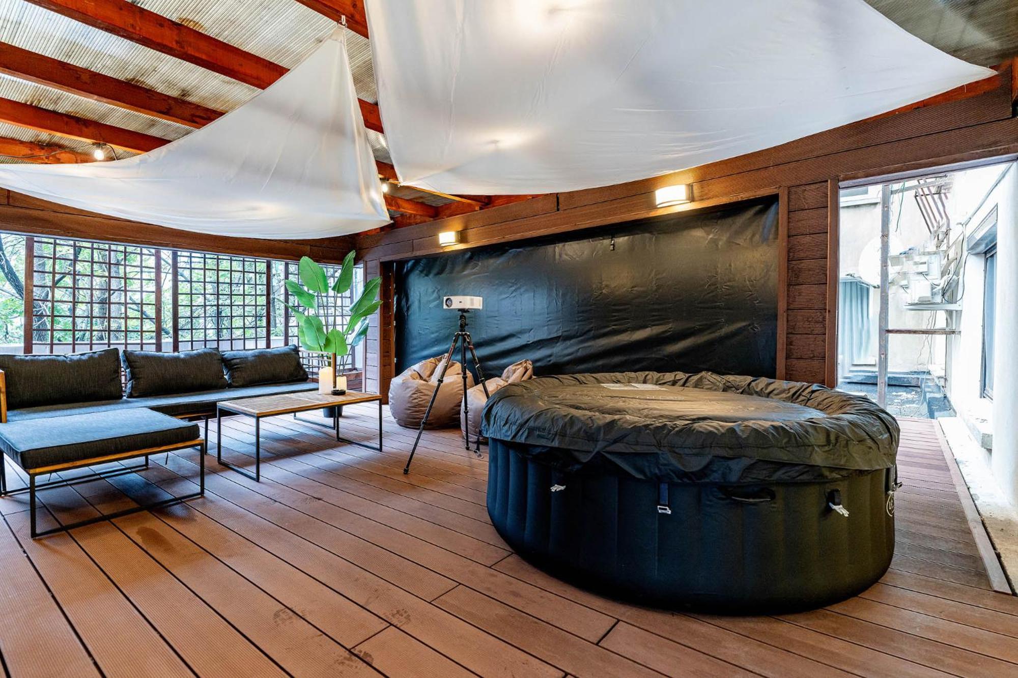 Apartamento Downtown Wabi-sabi Loft Terrace&jacuzzi Old Town