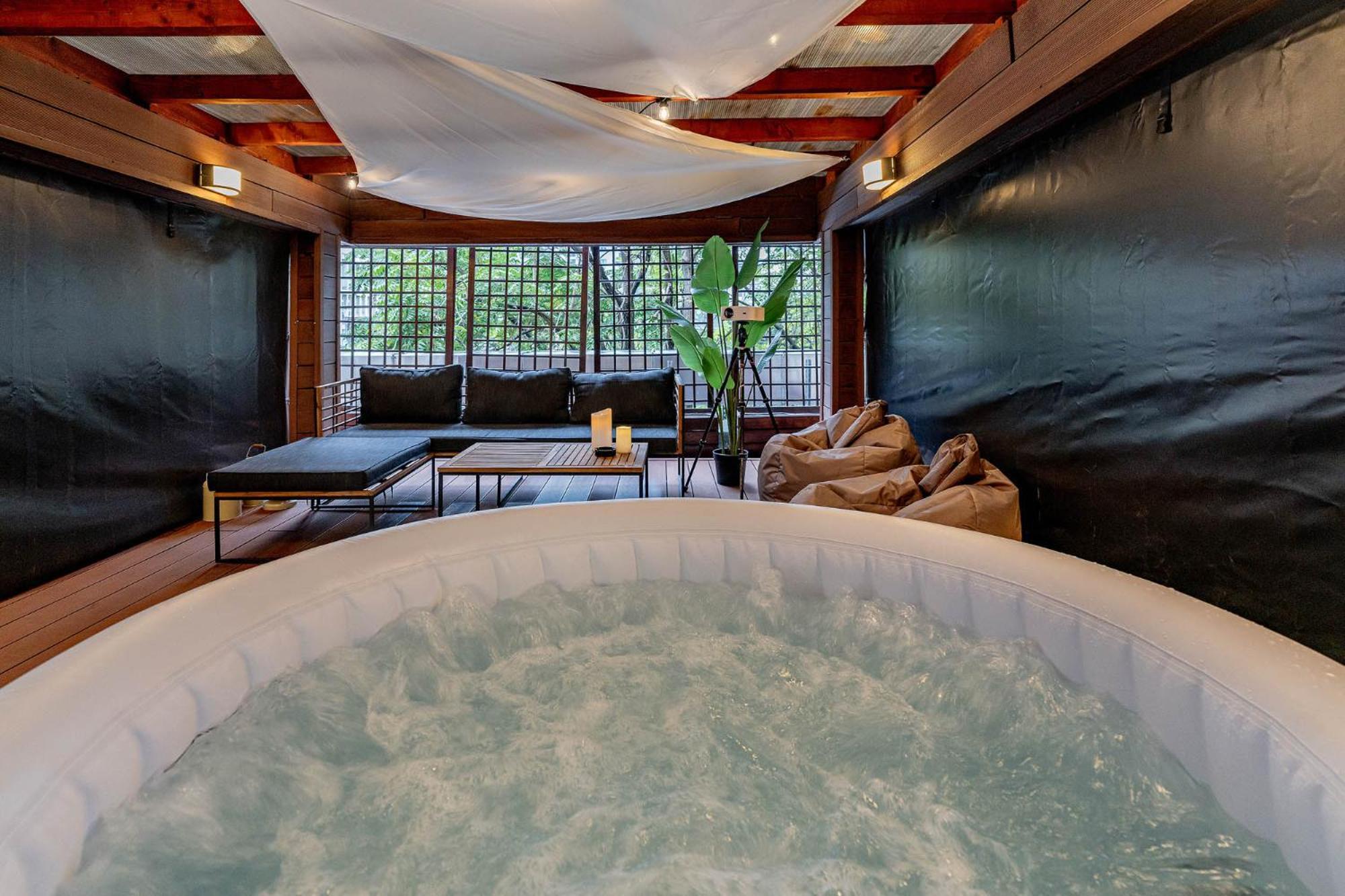 Downtown Wabi-sabi Loft Terrace&jacuzzi Old Town Apartment