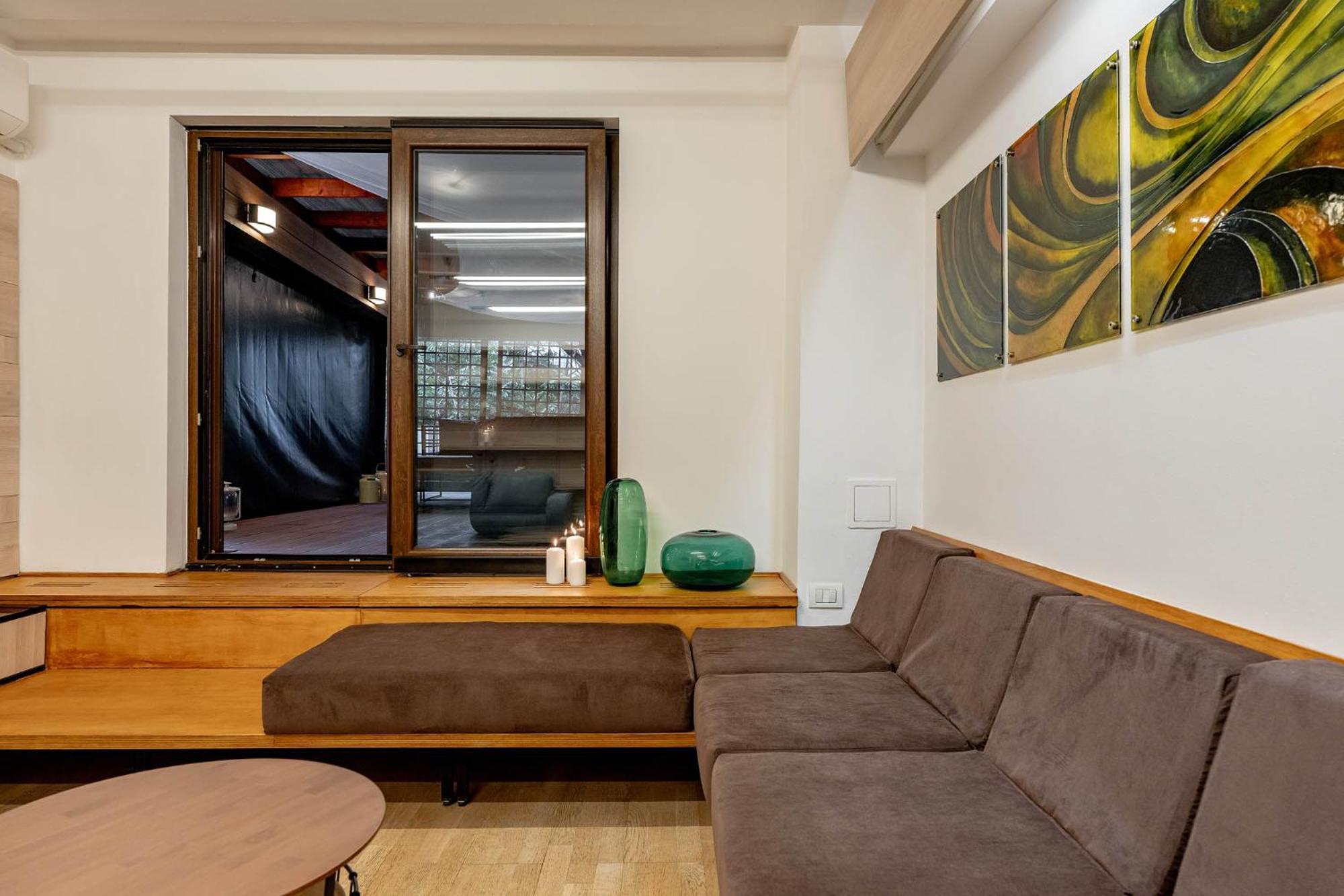 Apartment Downtown Wabi-sabi Loft Terrace&jacuzzi Old Town Bucharest