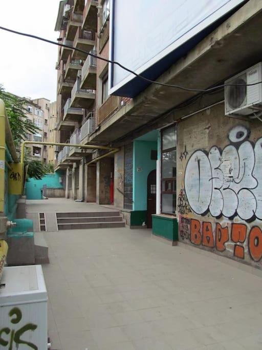 Sweet Apartment *