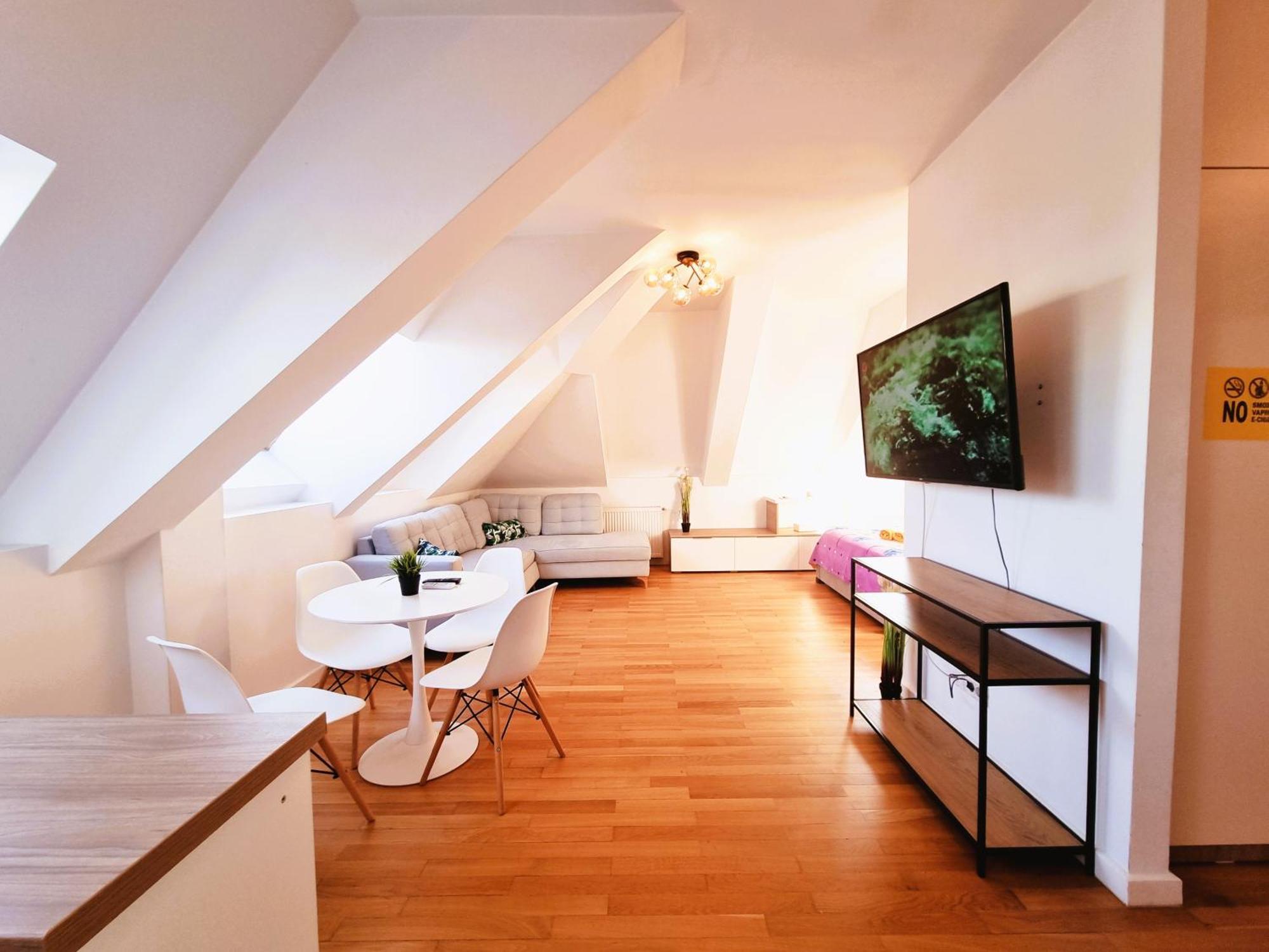 Apartament E Bucureşti