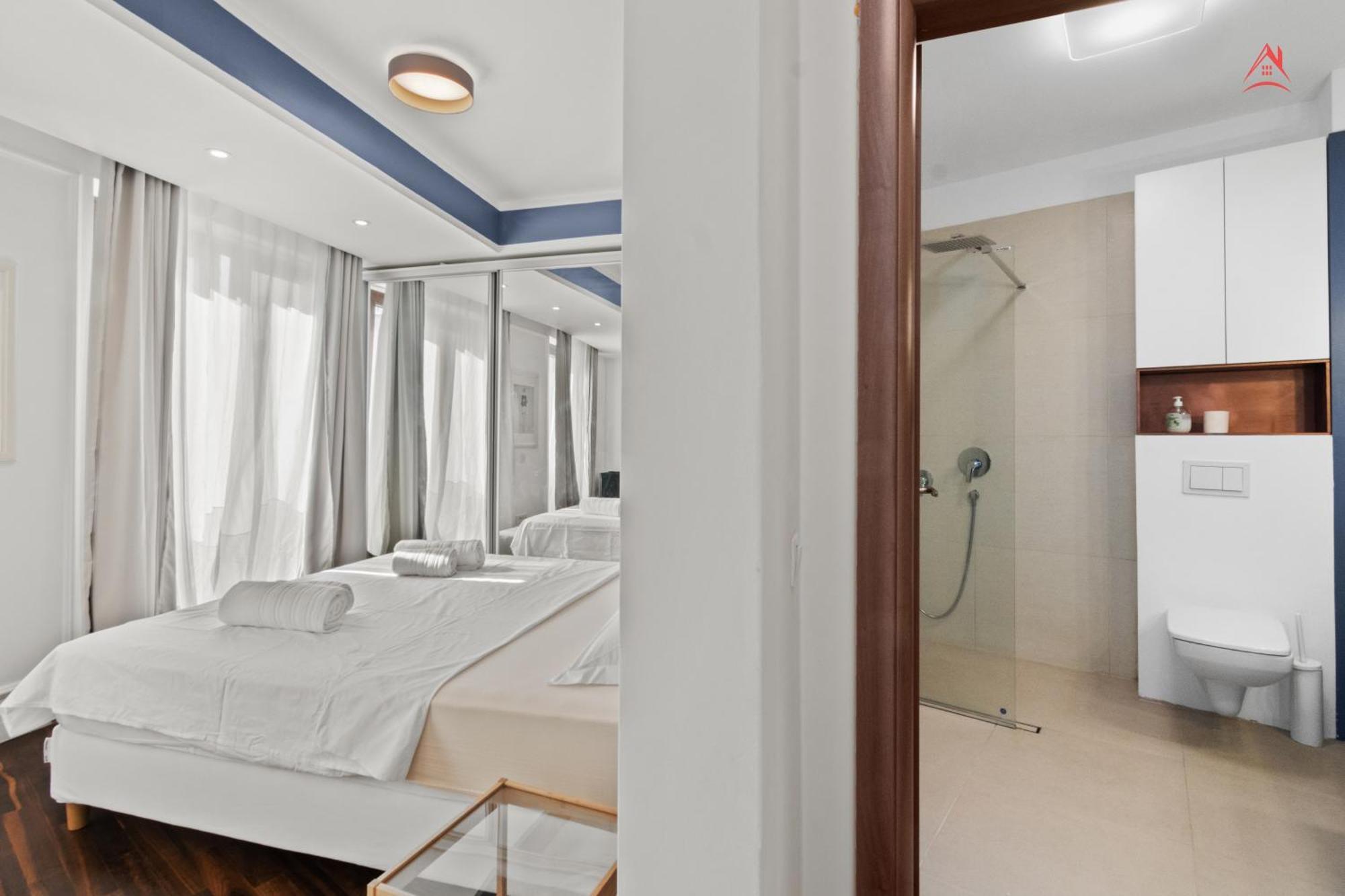 Italiana 18 With Fireplace And Grand Terrace *
