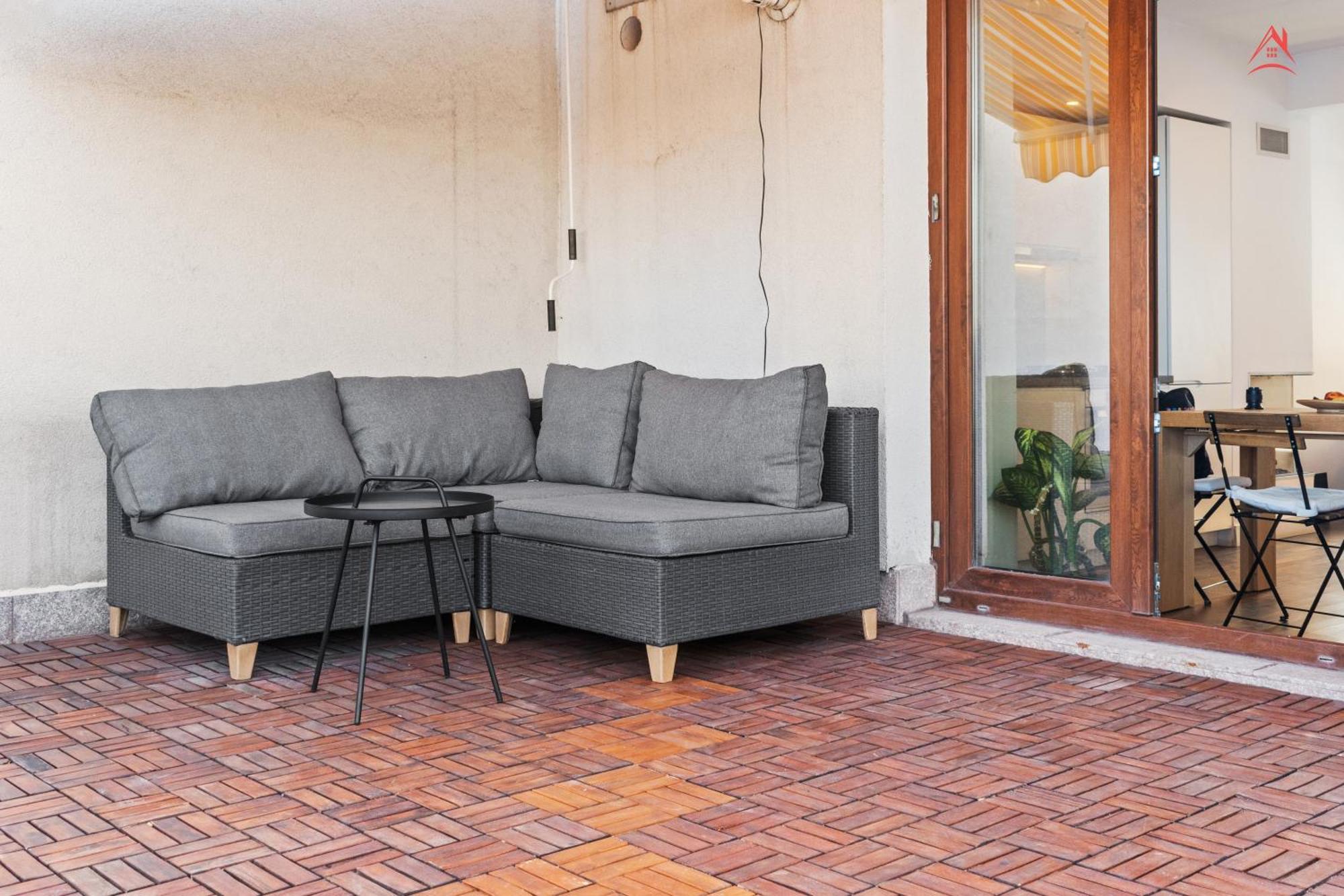 Italiana 18 With Fireplace And Grand Terrace Apartment Bucharest