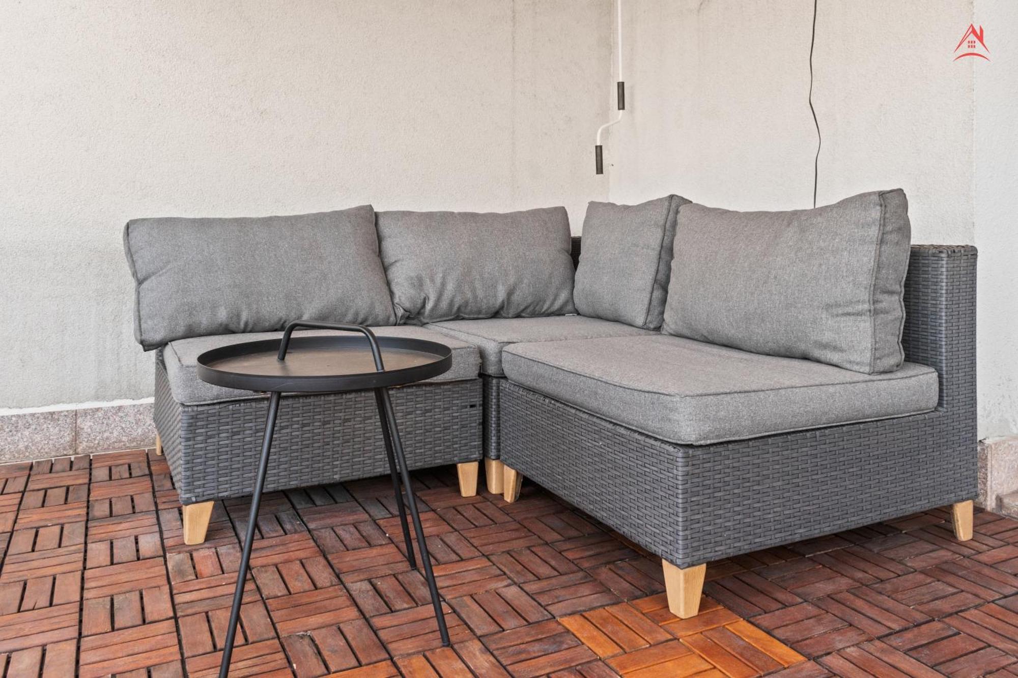 Italiana 18 With Fireplace And Grand Terrace * Bucharest