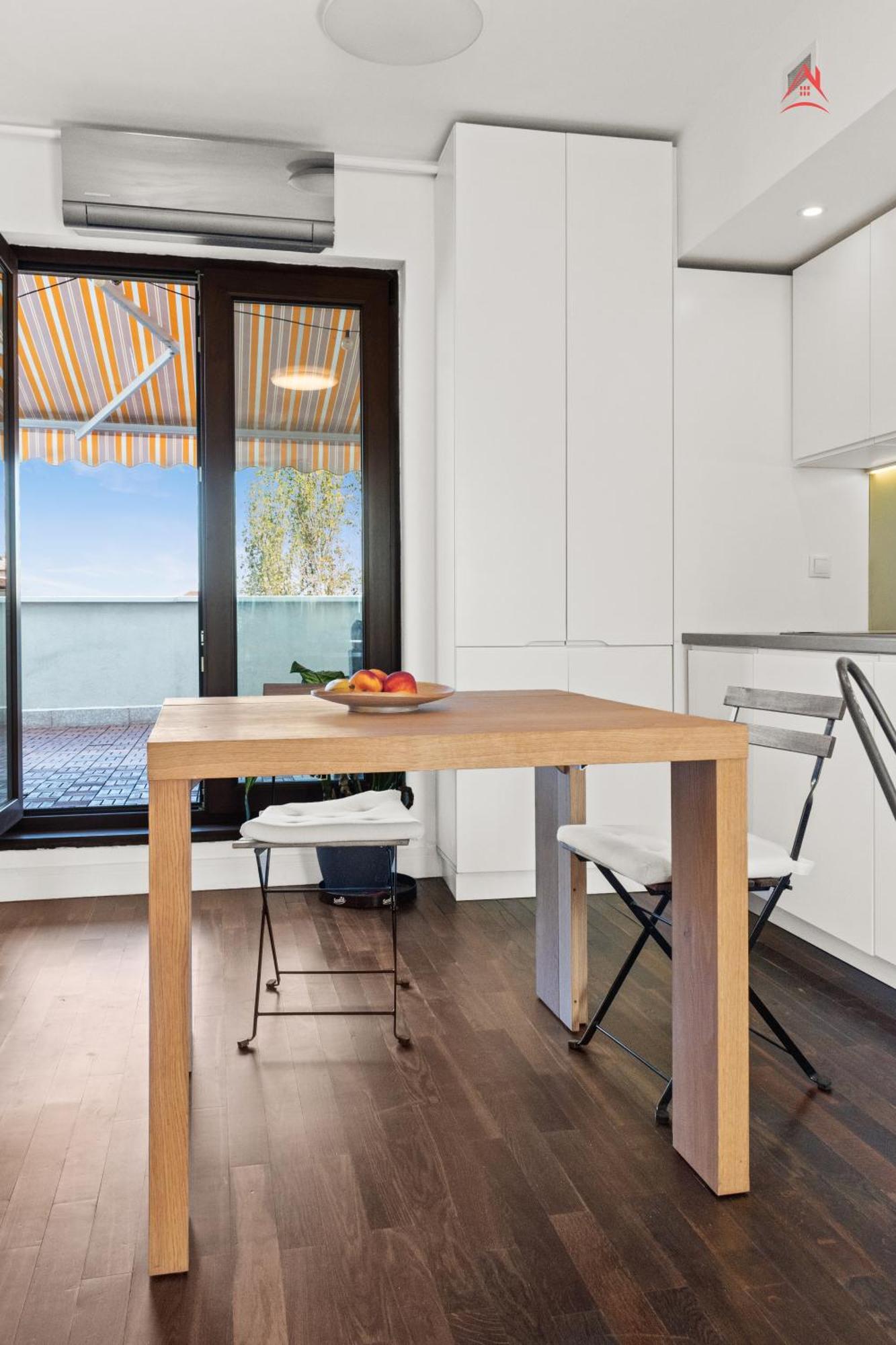 Apartment Italiana 18 With Fireplace And Grand Terrace Bucharest