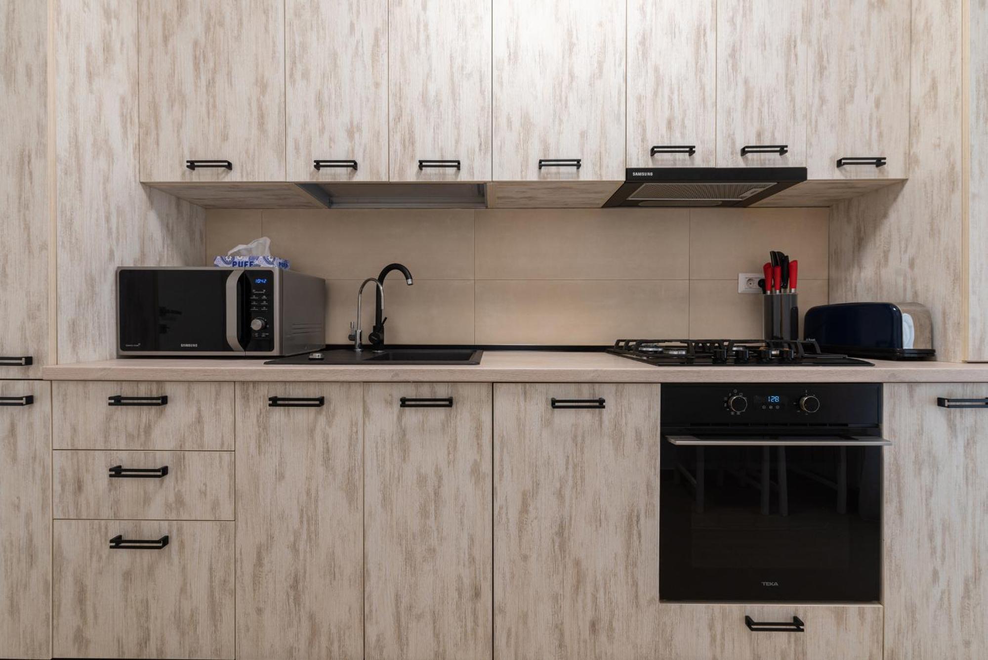 Ines - Modern 2br With Garden Views *