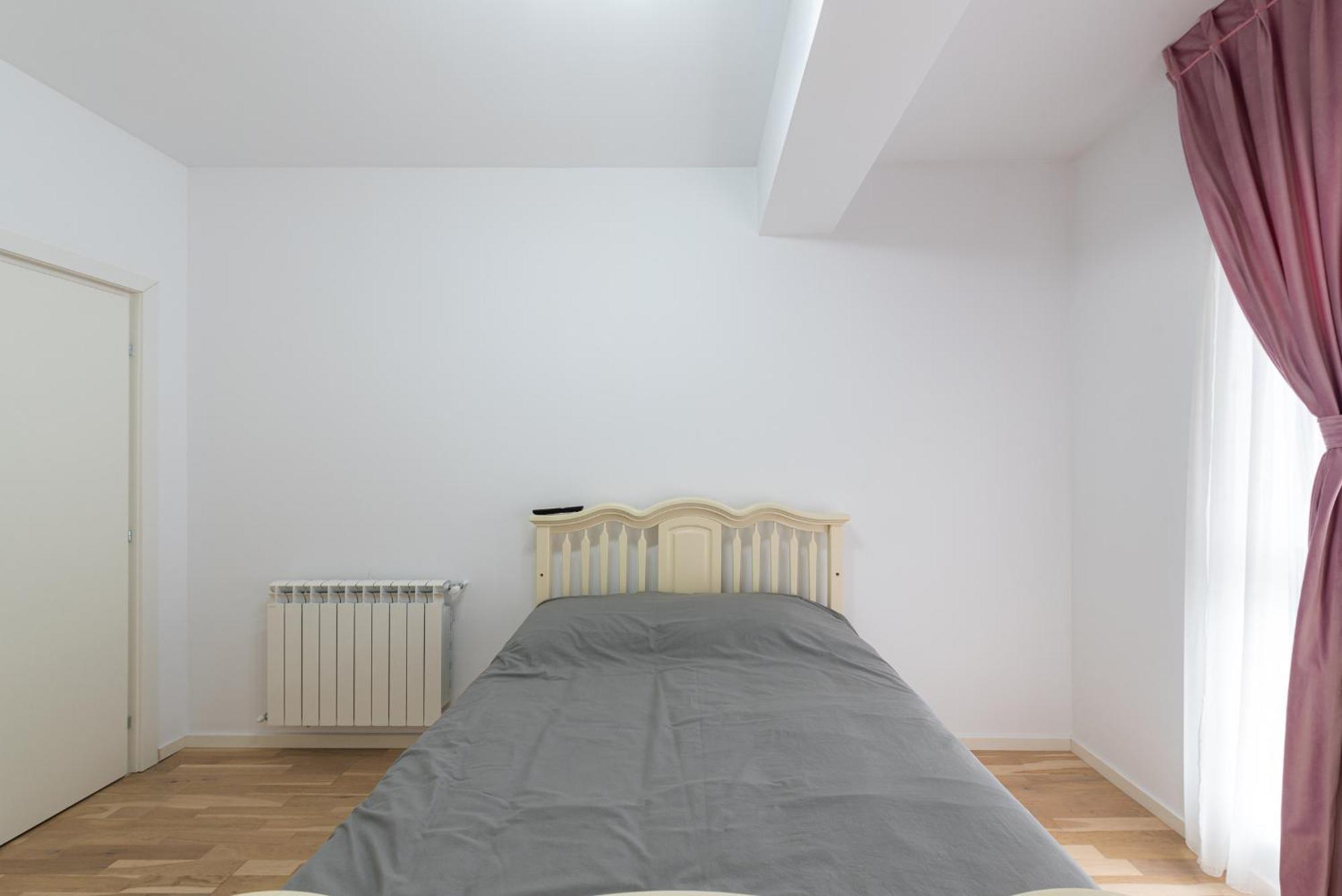 Ines - Modern 2br With Garden Views *