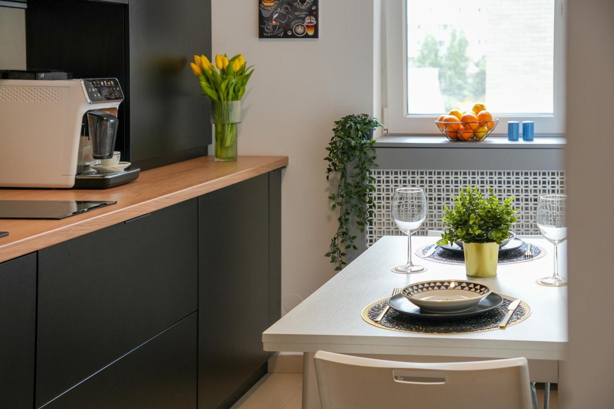 Ana - Cozy & Quiet With Balcony & Garden View Apartment Bucharest