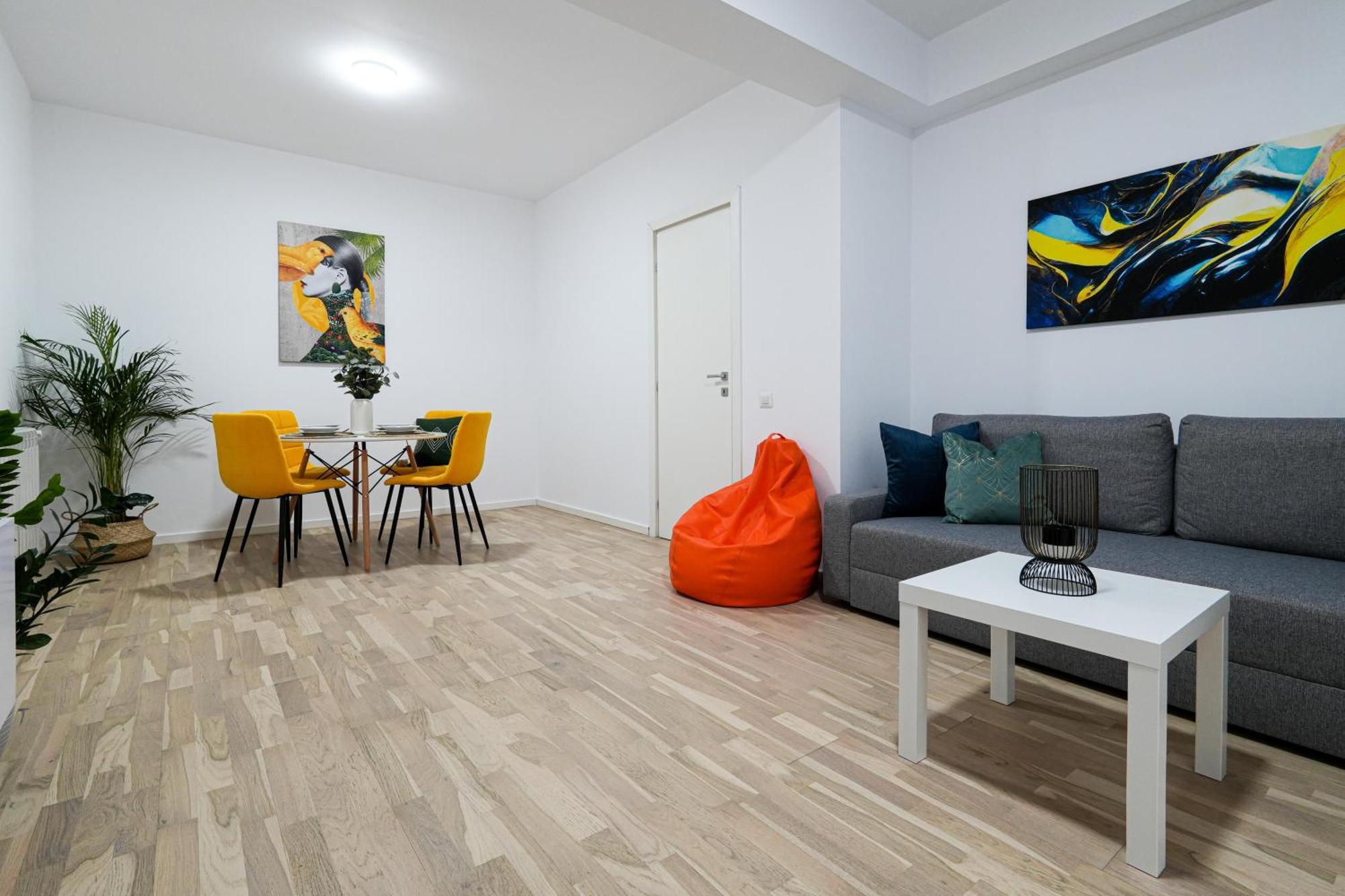 Gabi - Chic With Parking Close To Veranda Mall * Bucureşti