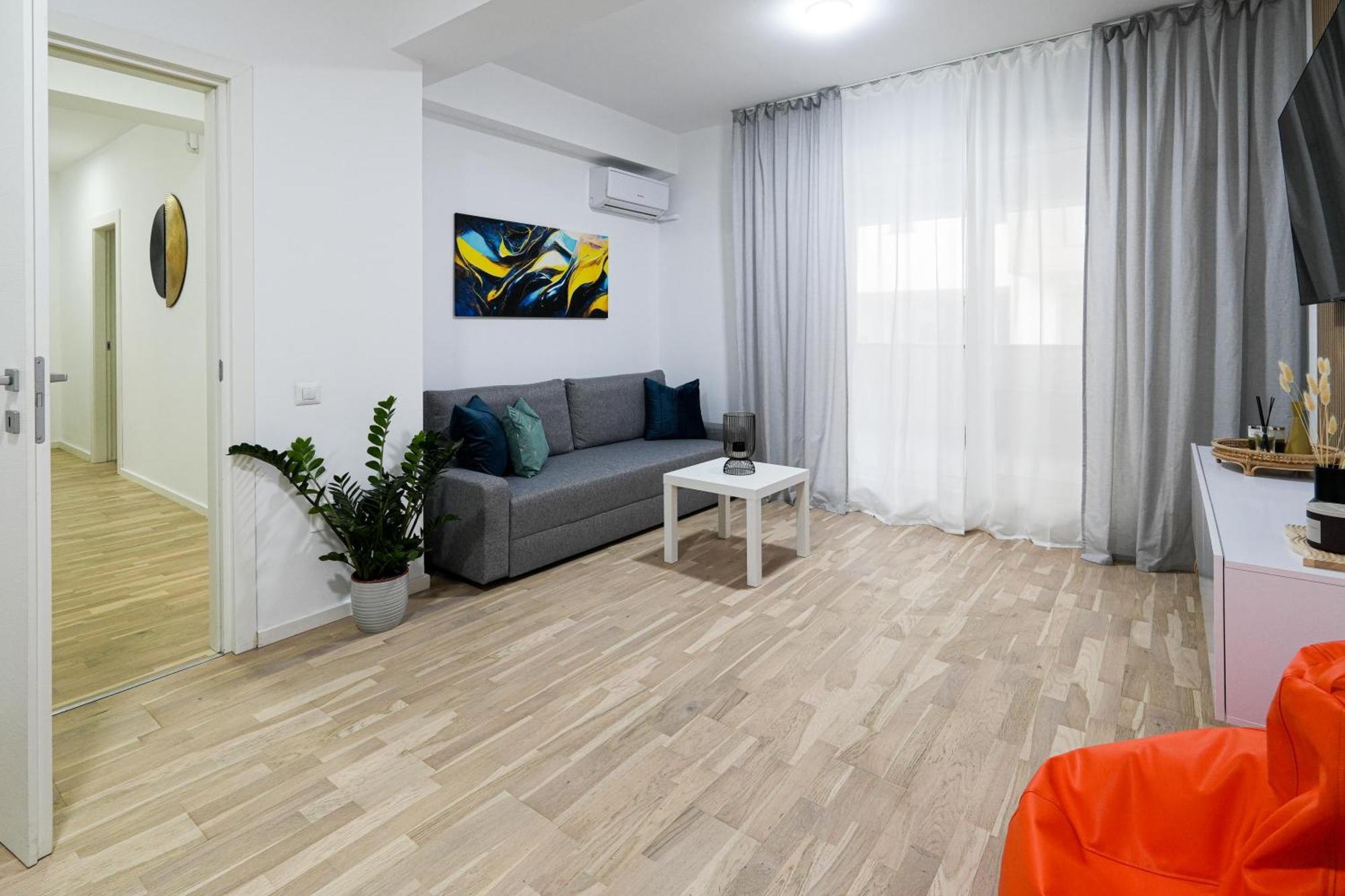 Apartament Gabi - Chic With Parking Close To Veranda Mall