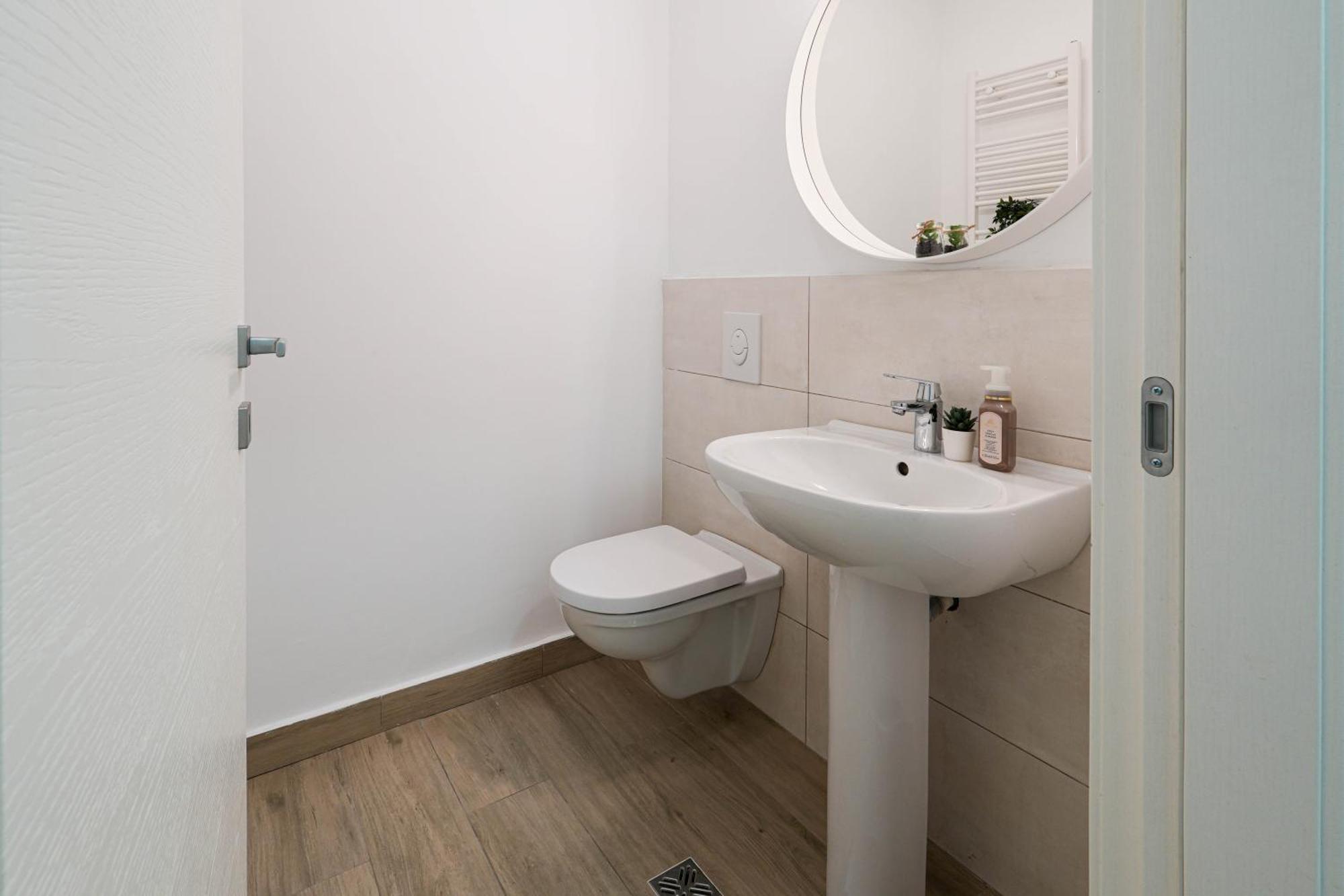 Gabi - Chic With Parking Close To Veranda Mall Apartament Bucureşti