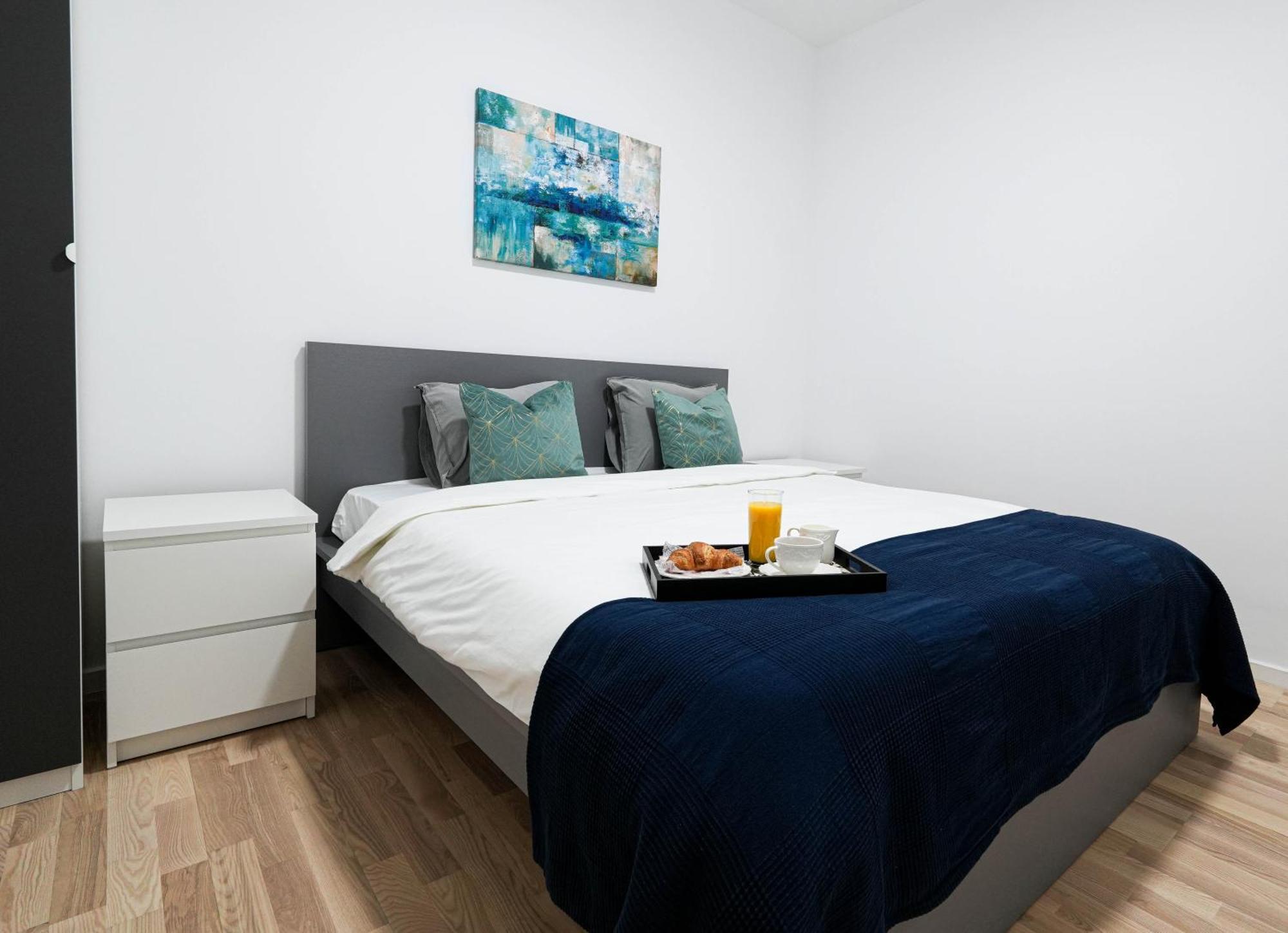 Gabi - Chic With Parking Close To Veranda Mall Bucureşti