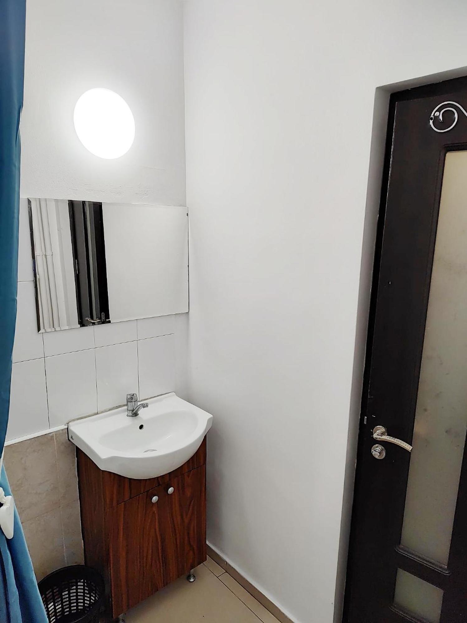 Old Town Bucharest- Shared Homestay *