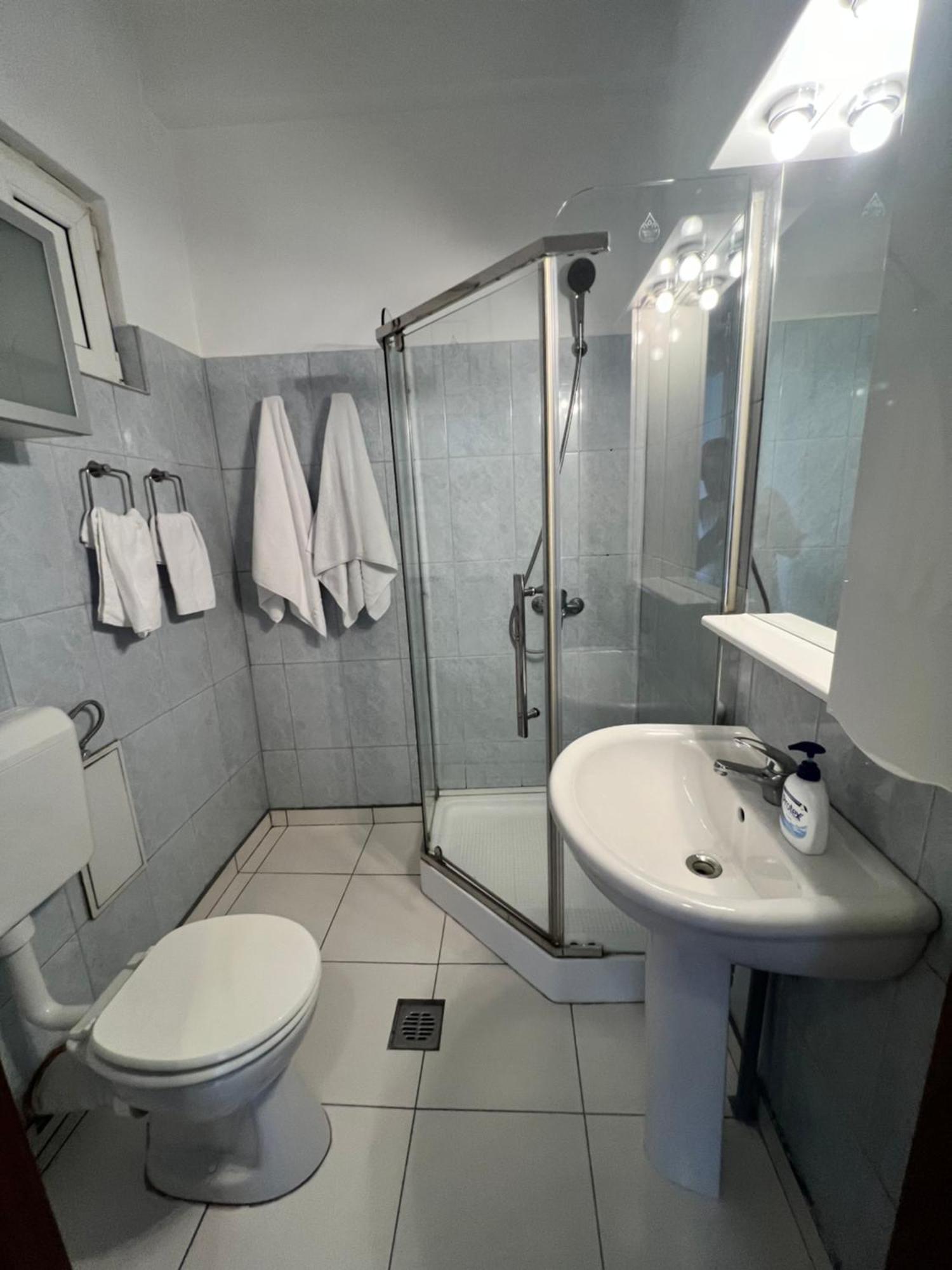 Apartment Lazy's Haven - Near Coltea Hospital Old Town Bucharest