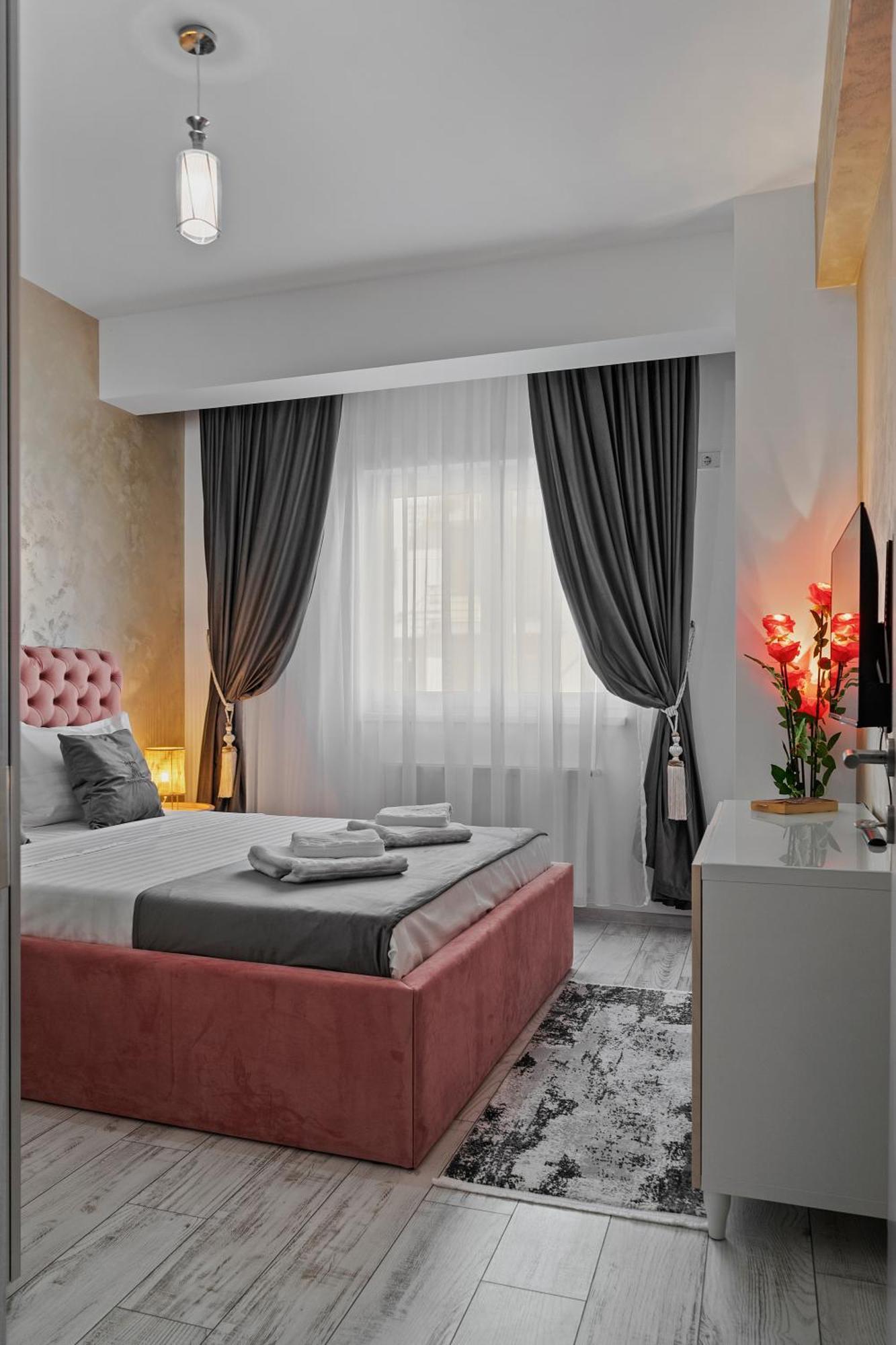 Luxury Rose Apartment Bucharest
