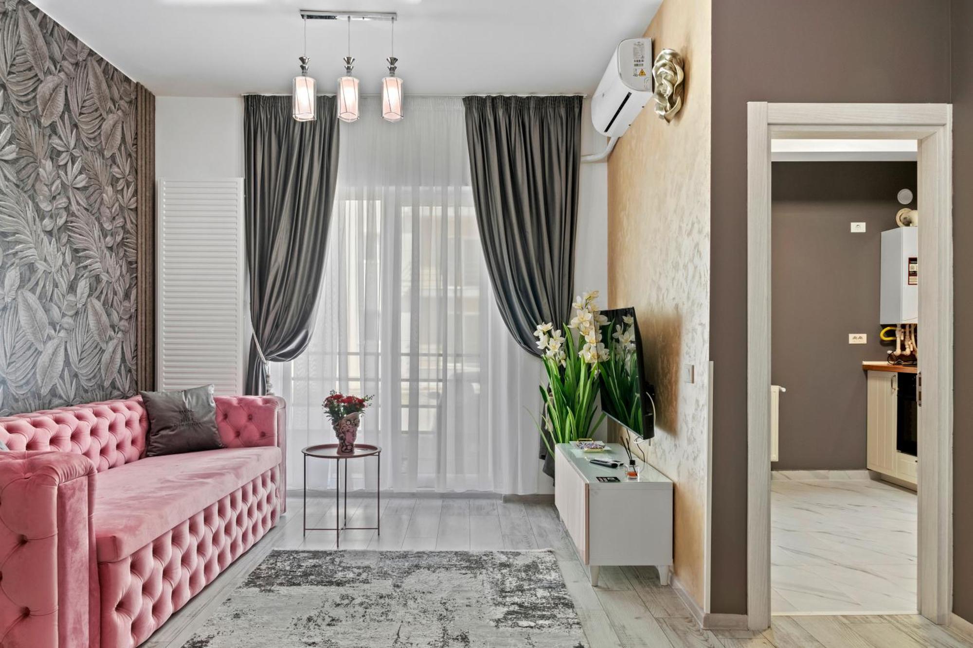 Luxury Rose Bucharest