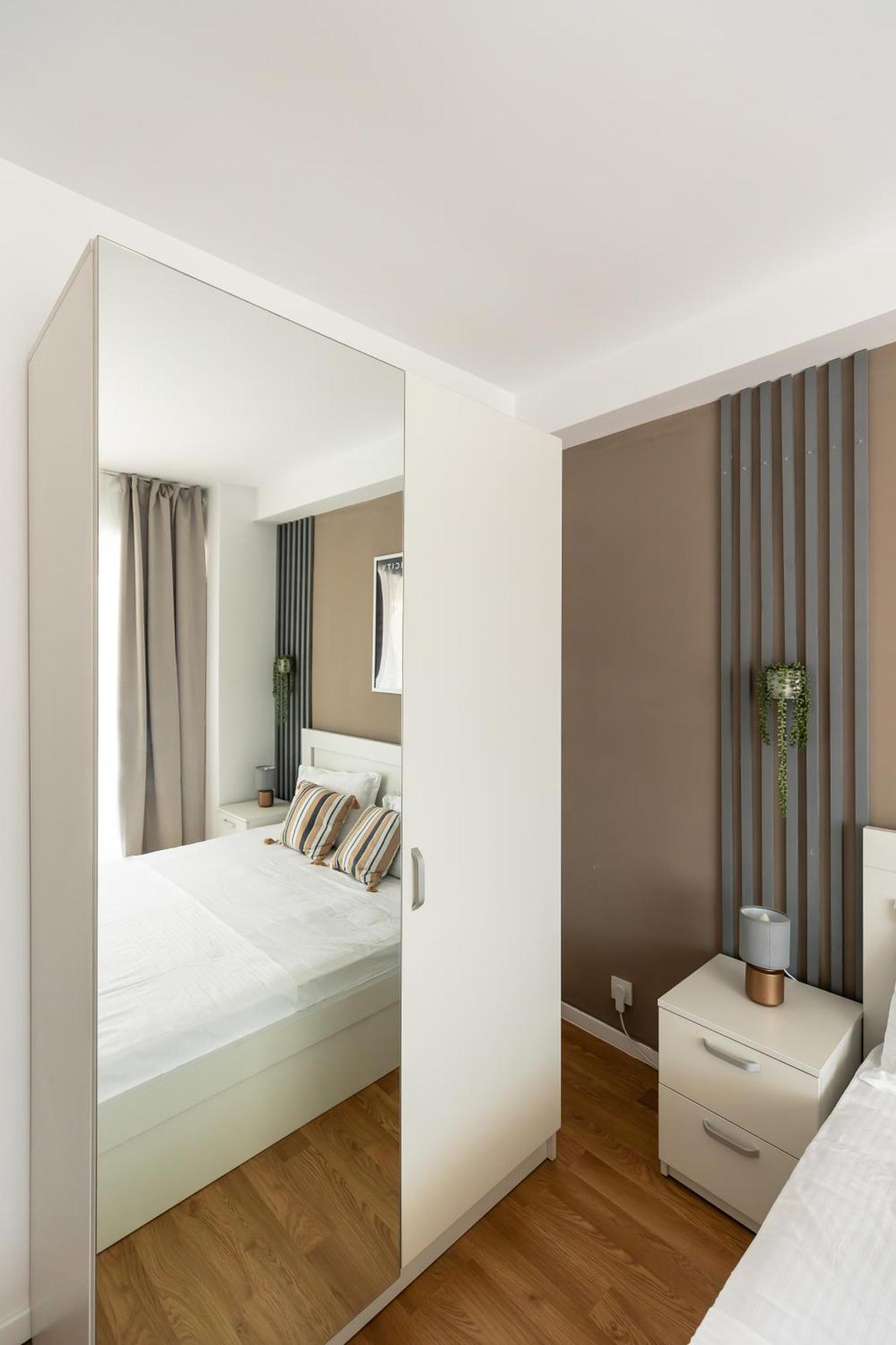 Simplicity Apartment Bucharest
