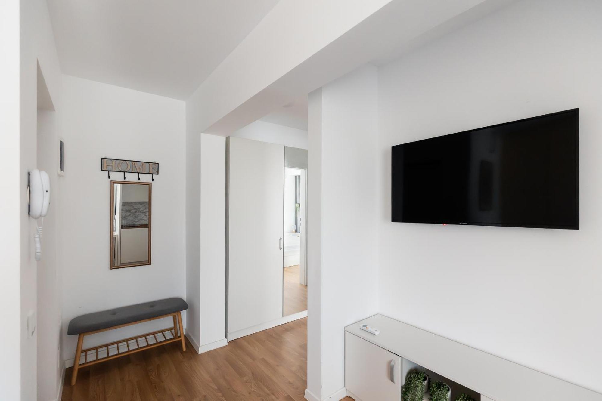 Apartment Simplicity *