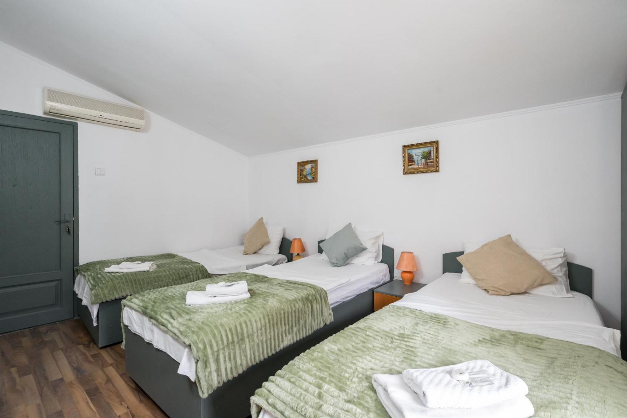 Casa de hóspedes Flower's 3*